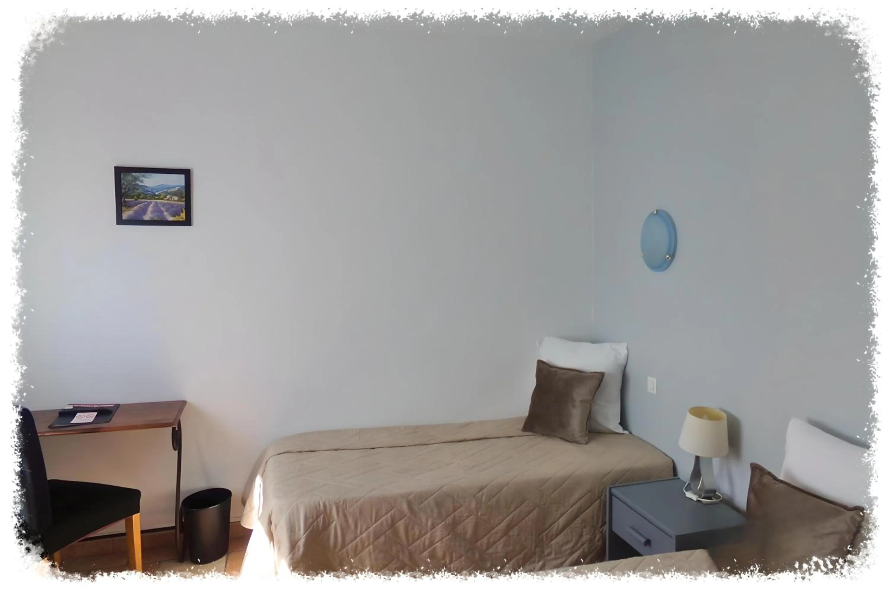 Bedroom, Bed in Hotel Du Lac