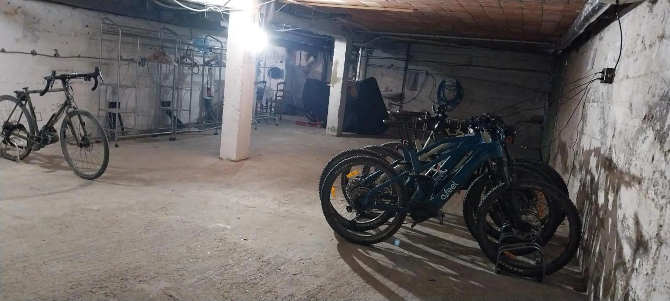 Parking in Hotel Du Lac