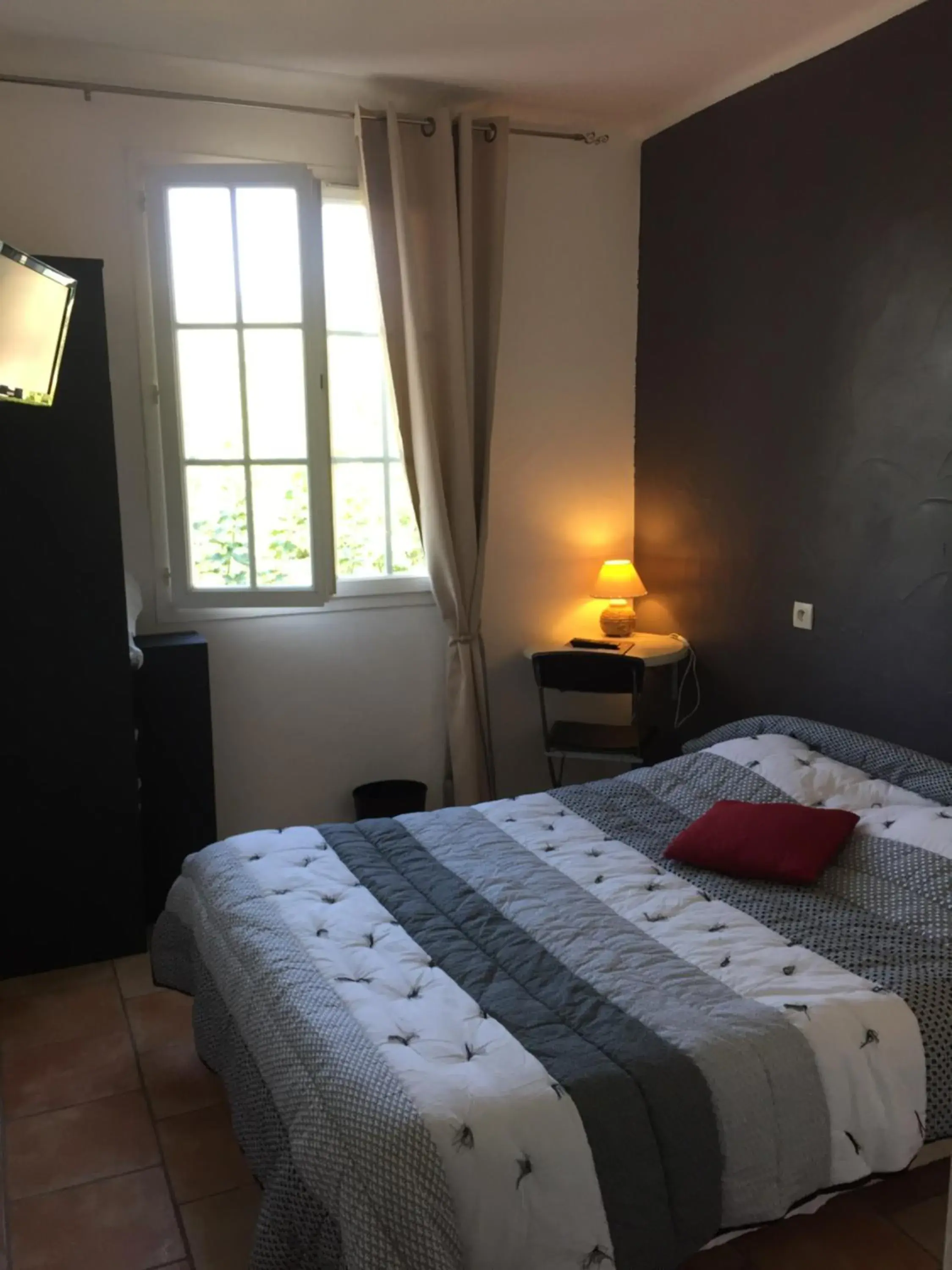 Double Room in Hotel Du Lac Double Room in Hotel Du Lac