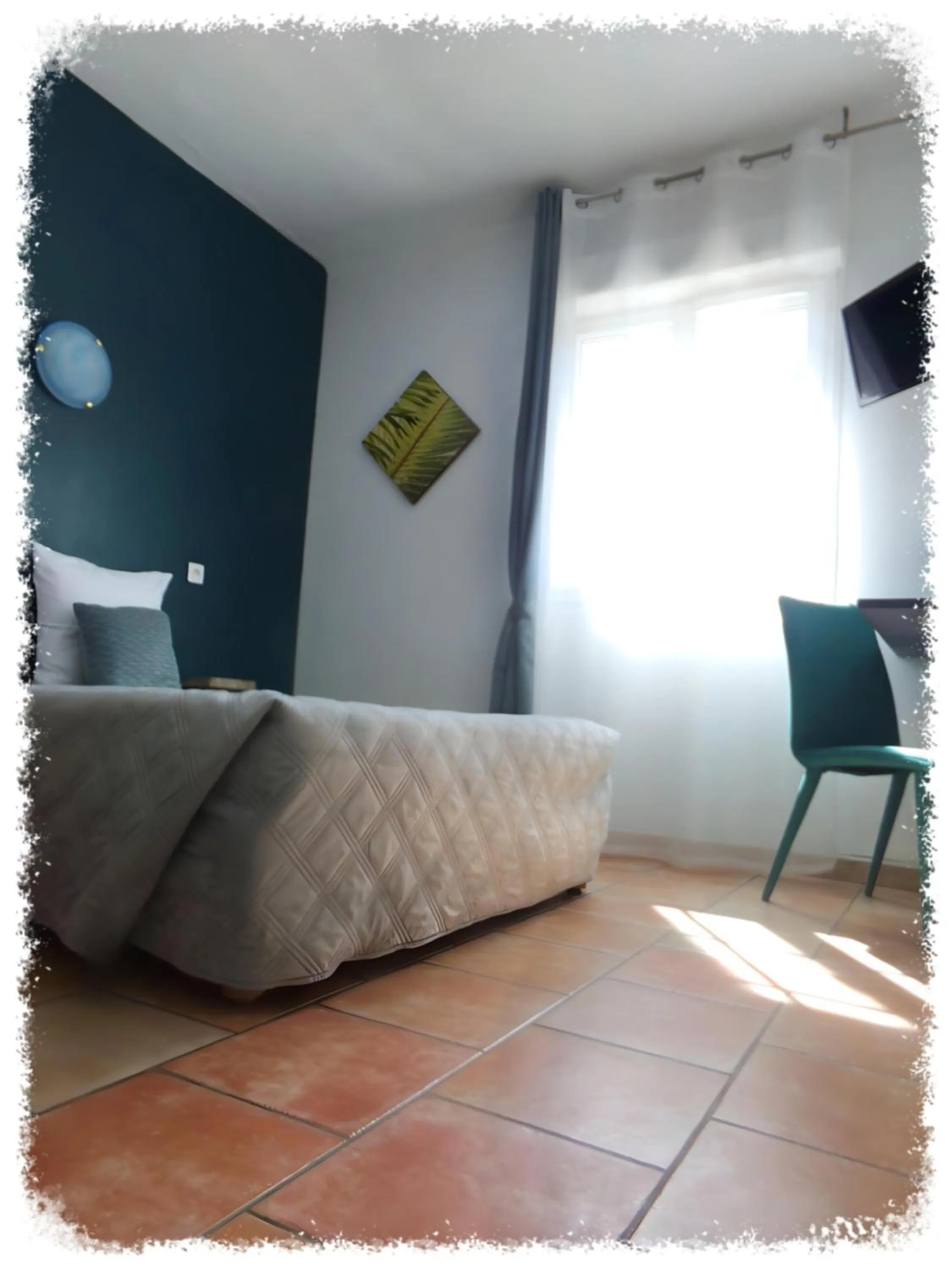 Bedroom in Hotel Du Lac