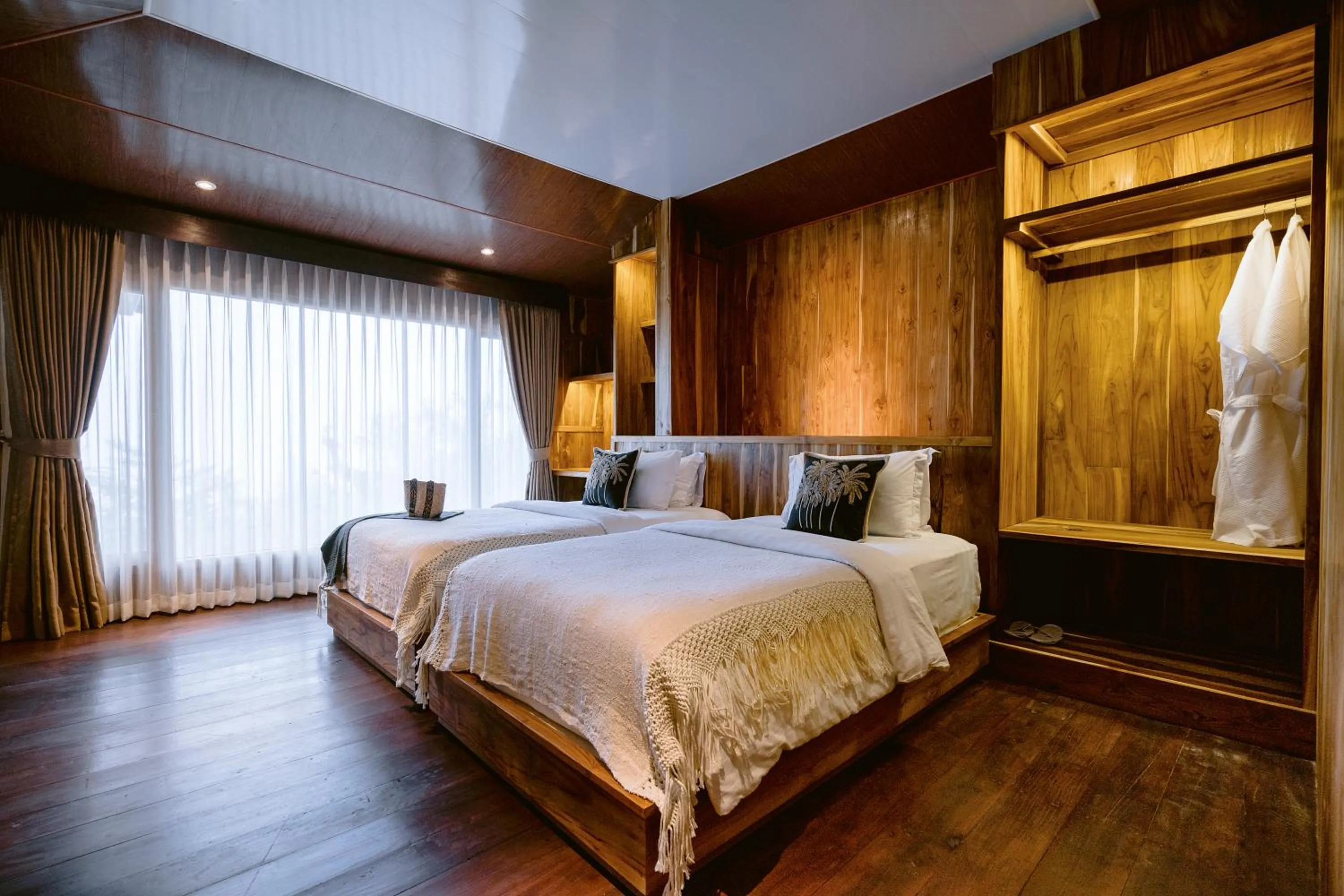 Bed in Munduk Menir Villas