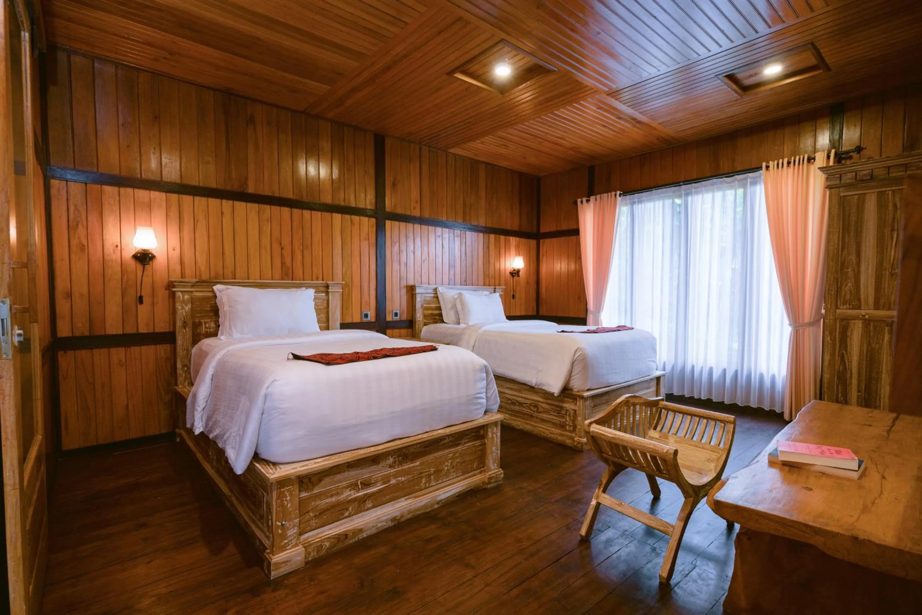 Bed in Munduk Menir Villas