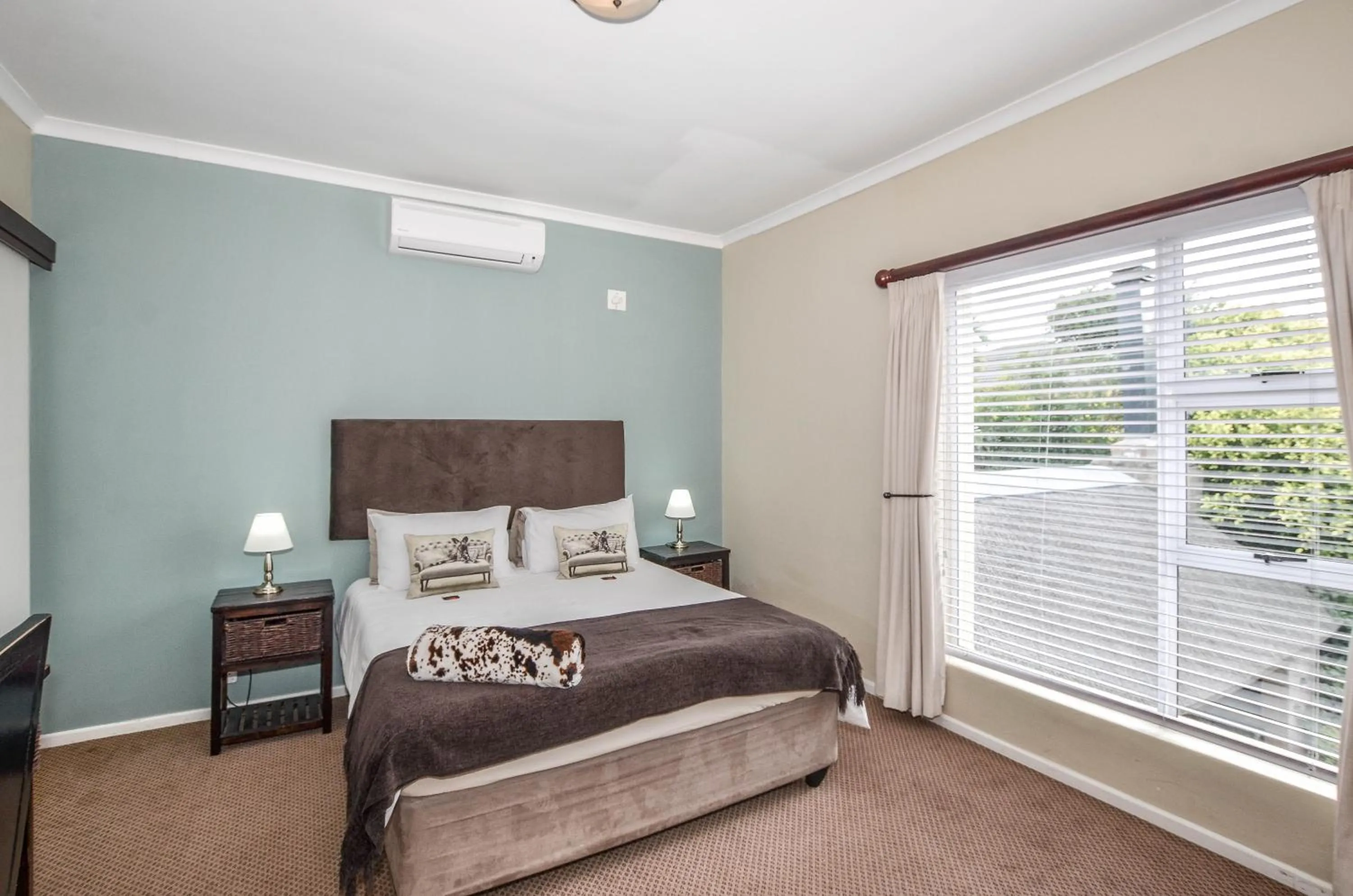 Bedroom, Bed in Atlantic Breeze