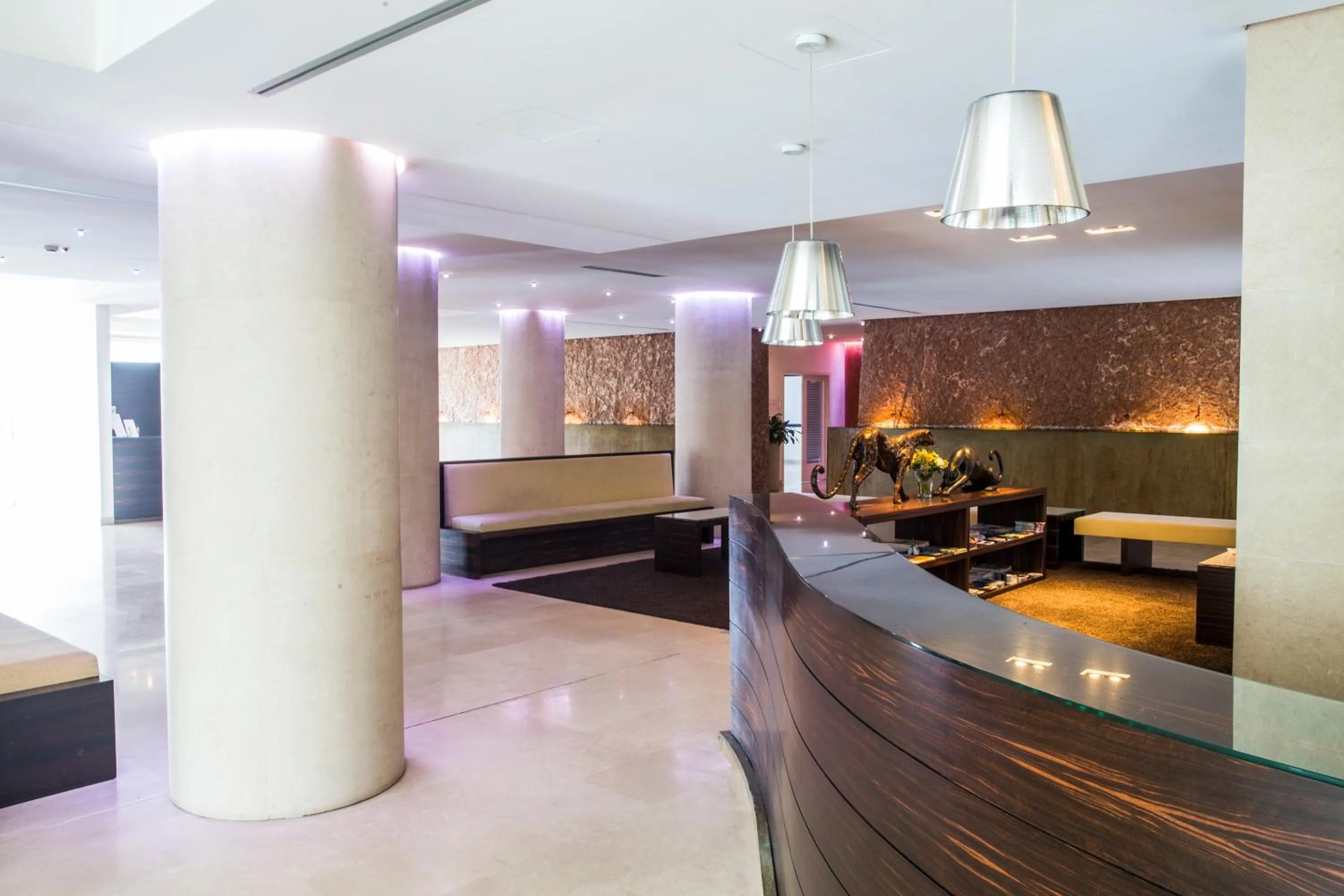 Lobby or reception in Hotel Acquaviva Del Garda