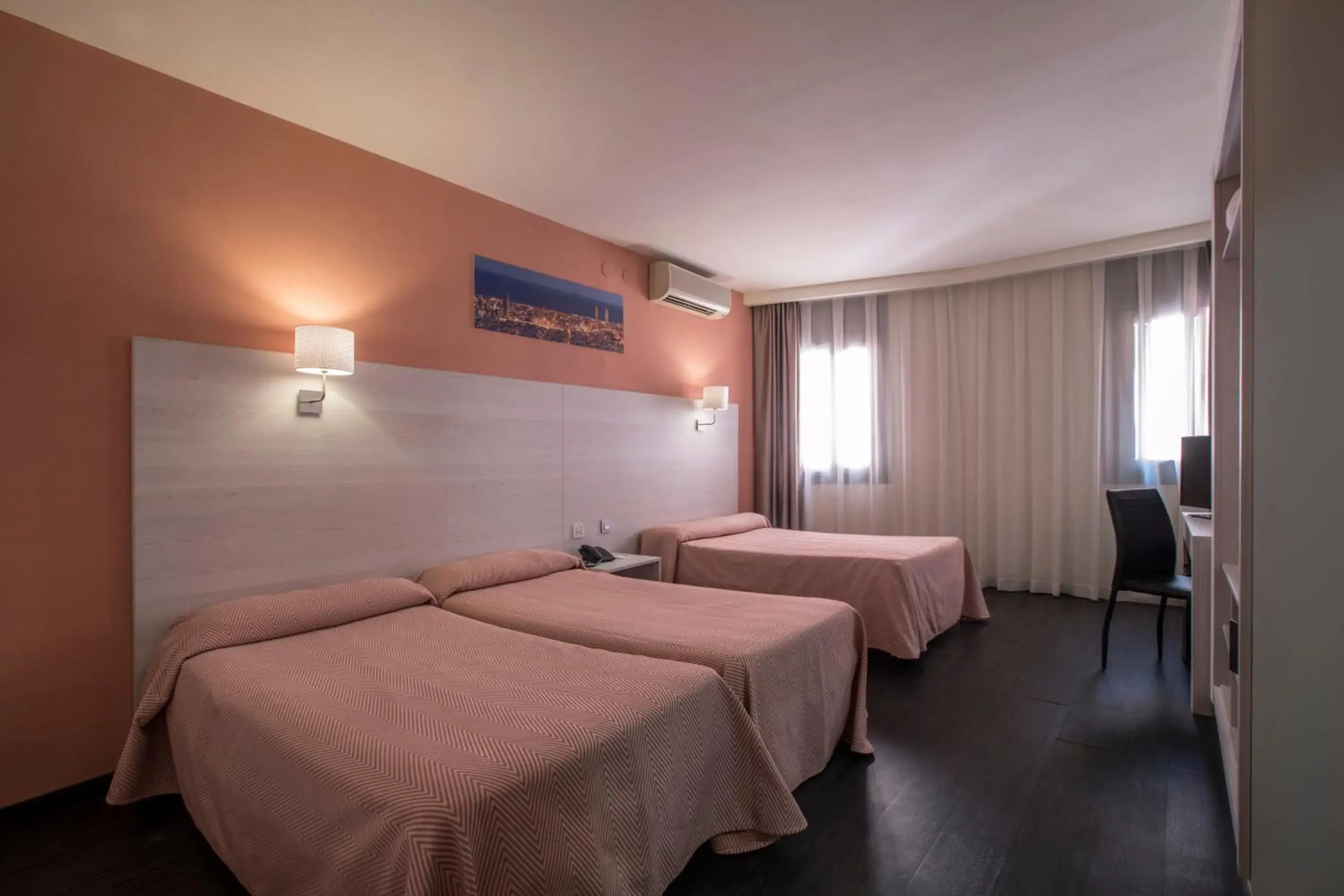 Photo of the whole room, Bed in Cuatro Naciones Photo of the whole room, Bed in Cuatro Naciones