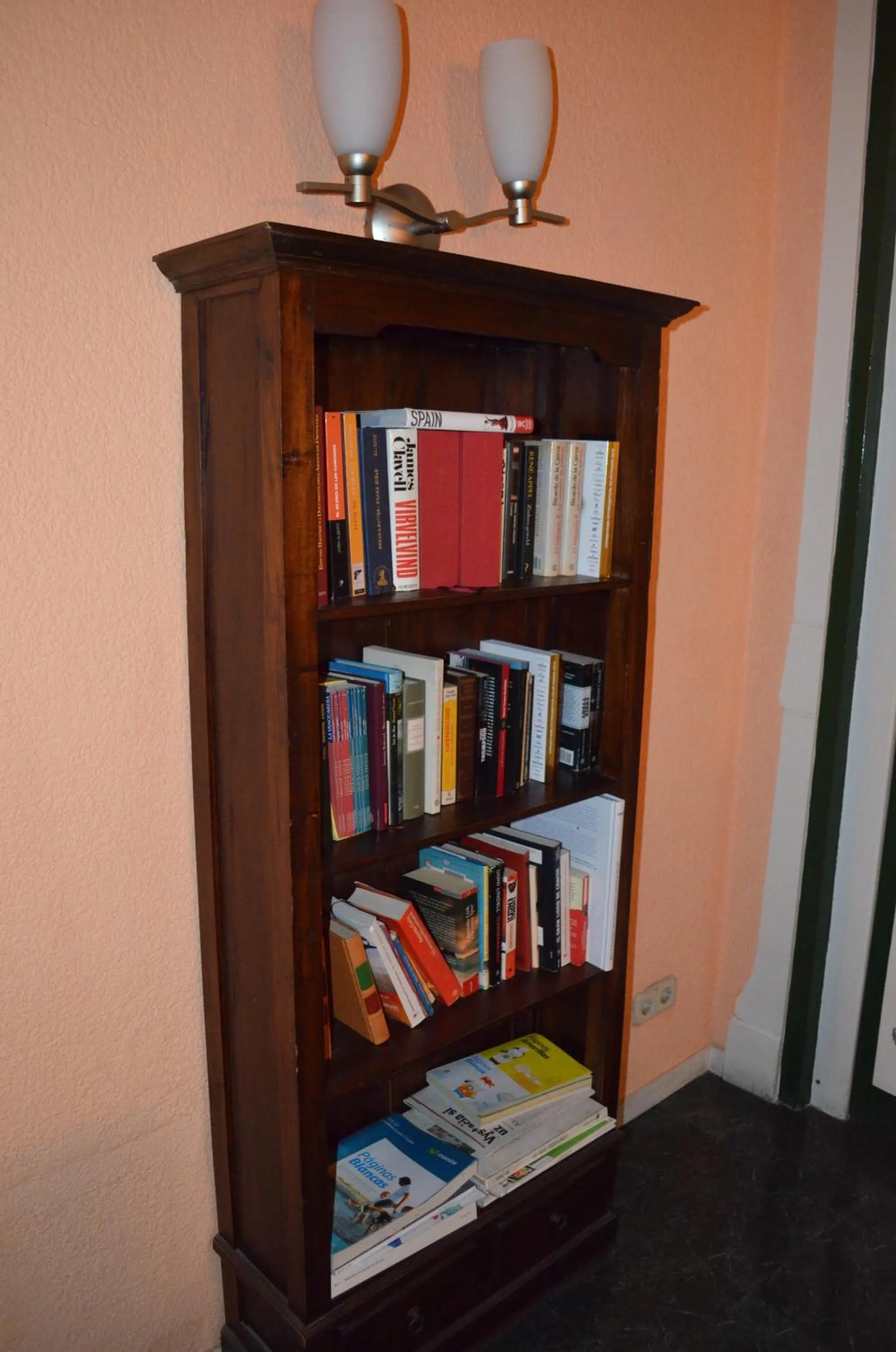 Communal lounge/ TV room in Cuatro Naciones