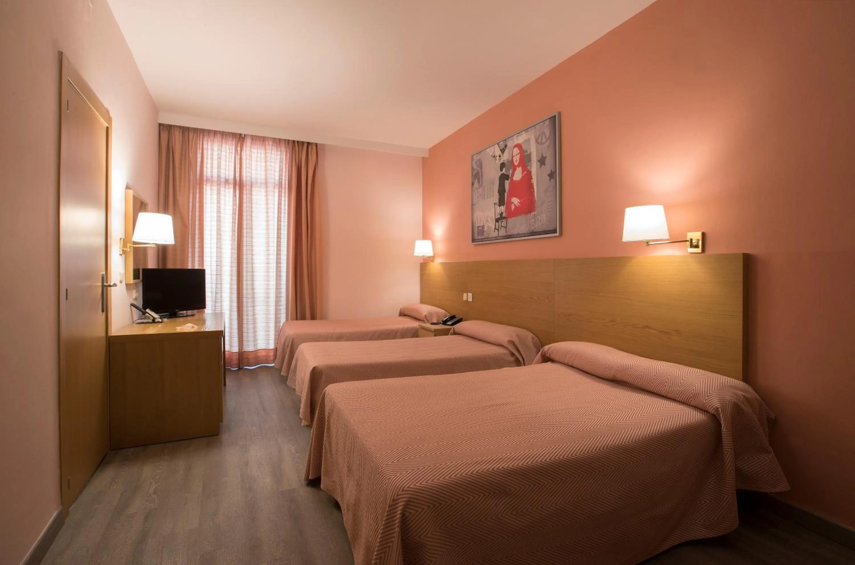 Photo of the whole room, Bed in Cuatro Naciones