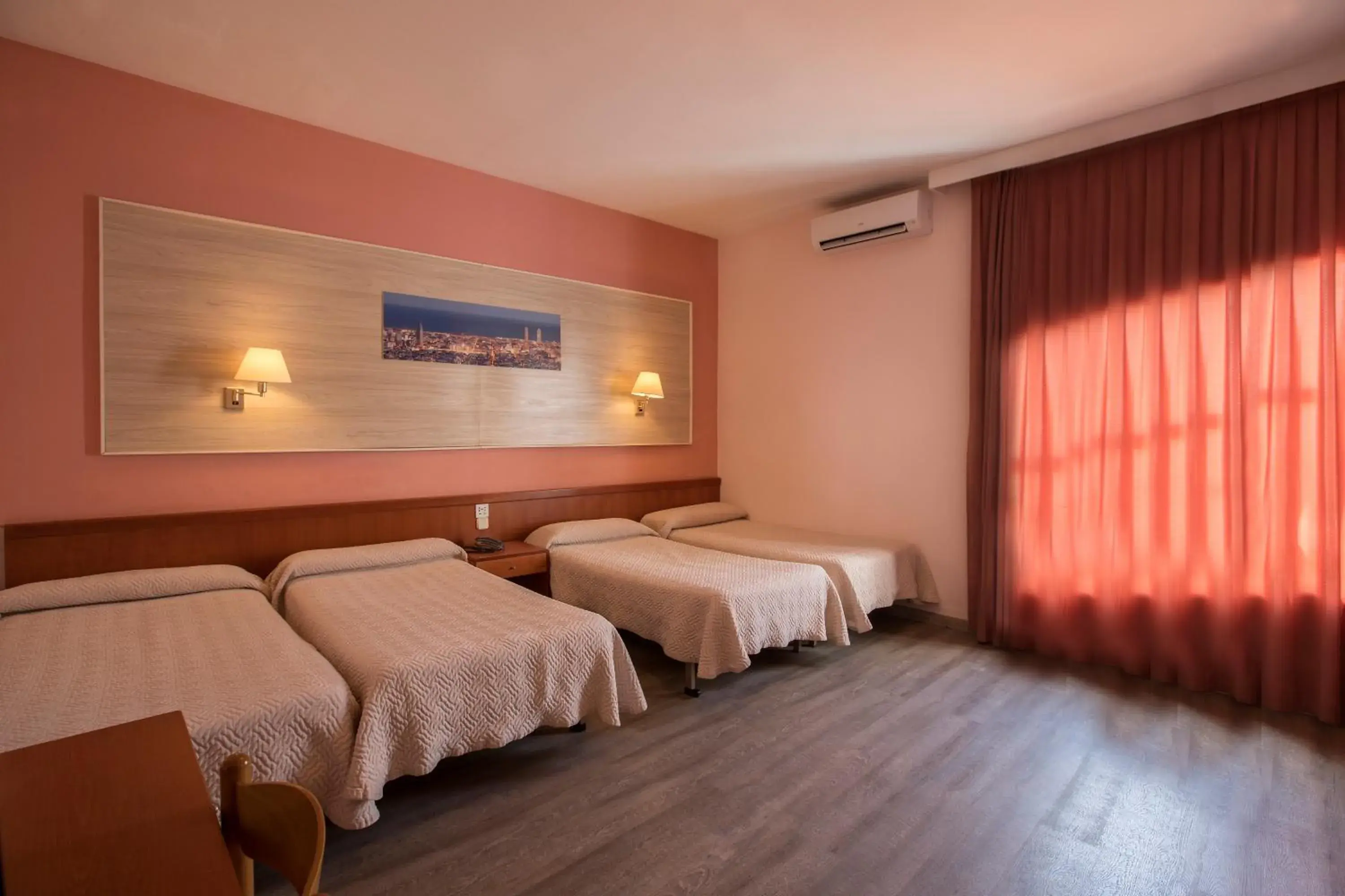 Photo of the whole room, Bed in Cuatro Naciones Photo of the whole room, Bed in Cuatro Naciones