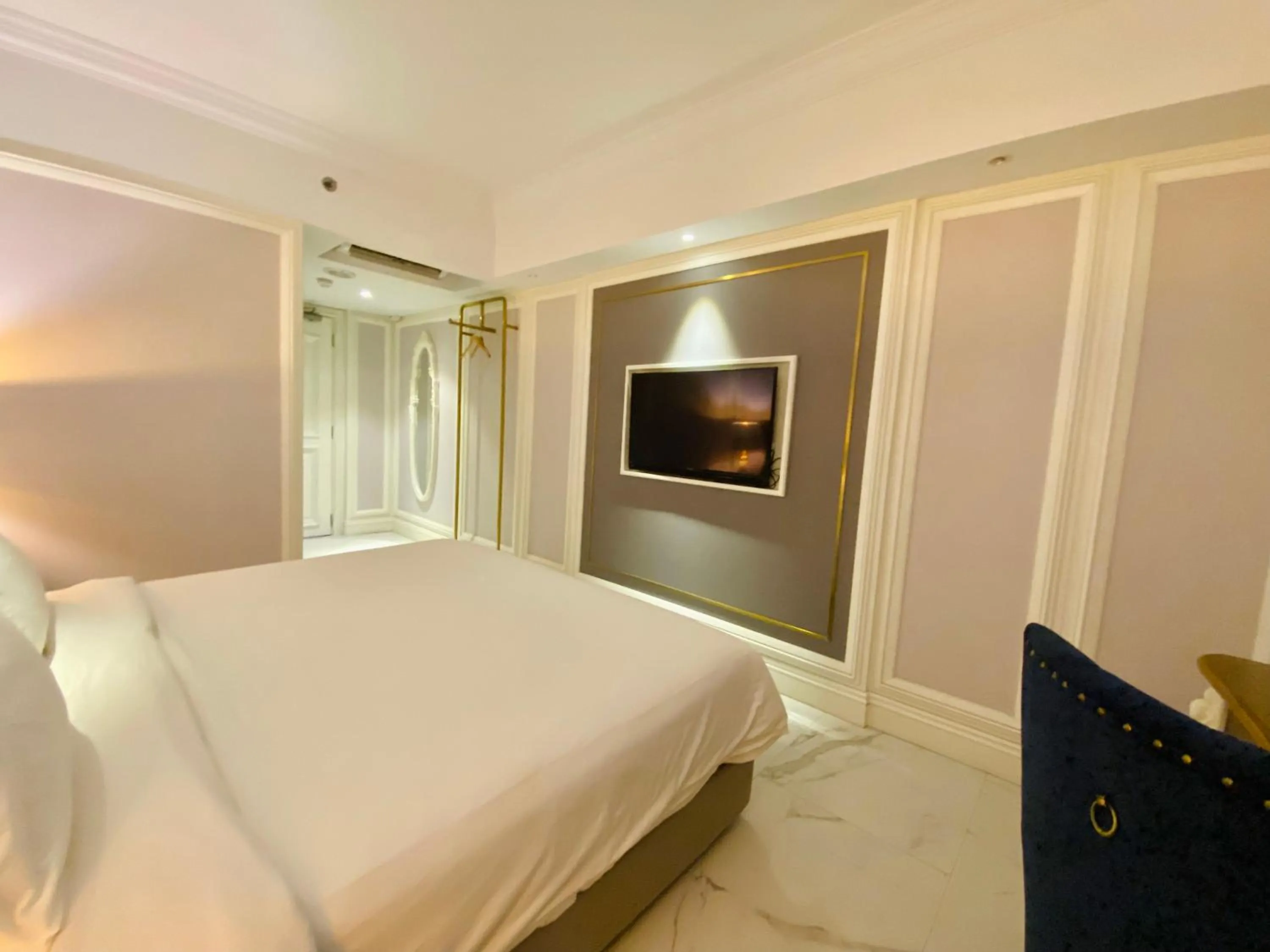 Bed in Grand Eska Hotel & Suites Batam