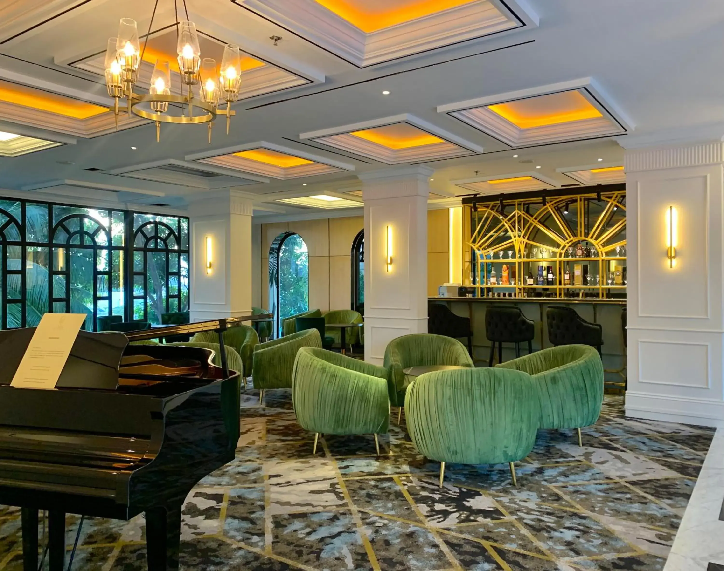 Lounge or bar in Grand Eska Hotel & Suites Batam Lounge or bar in Grand Eska Hotel & Suites Batam