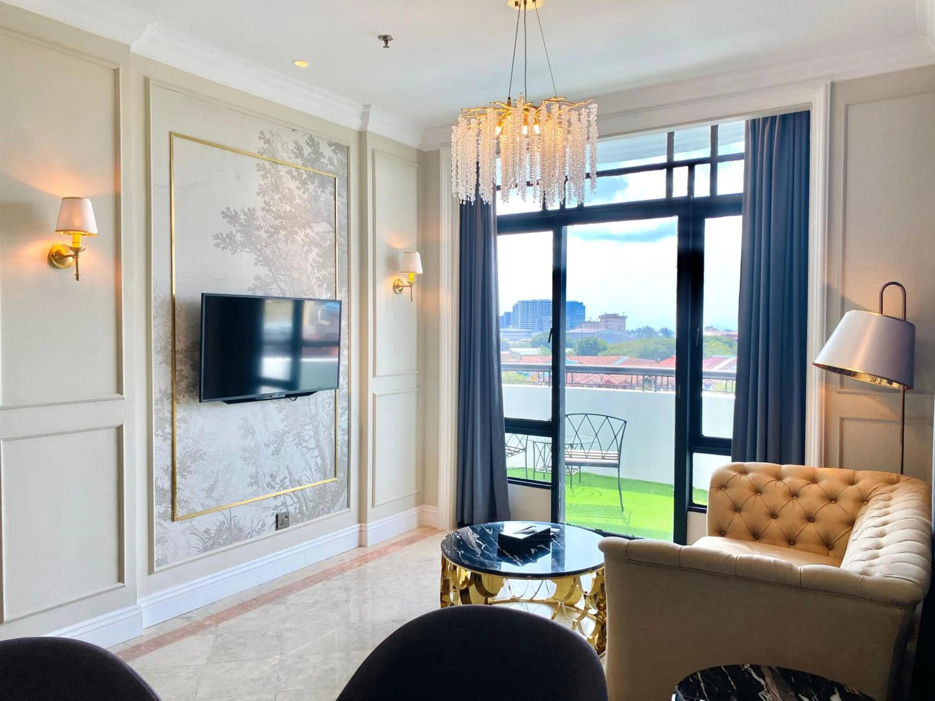 Grand Eska Hotel & Suites Batam