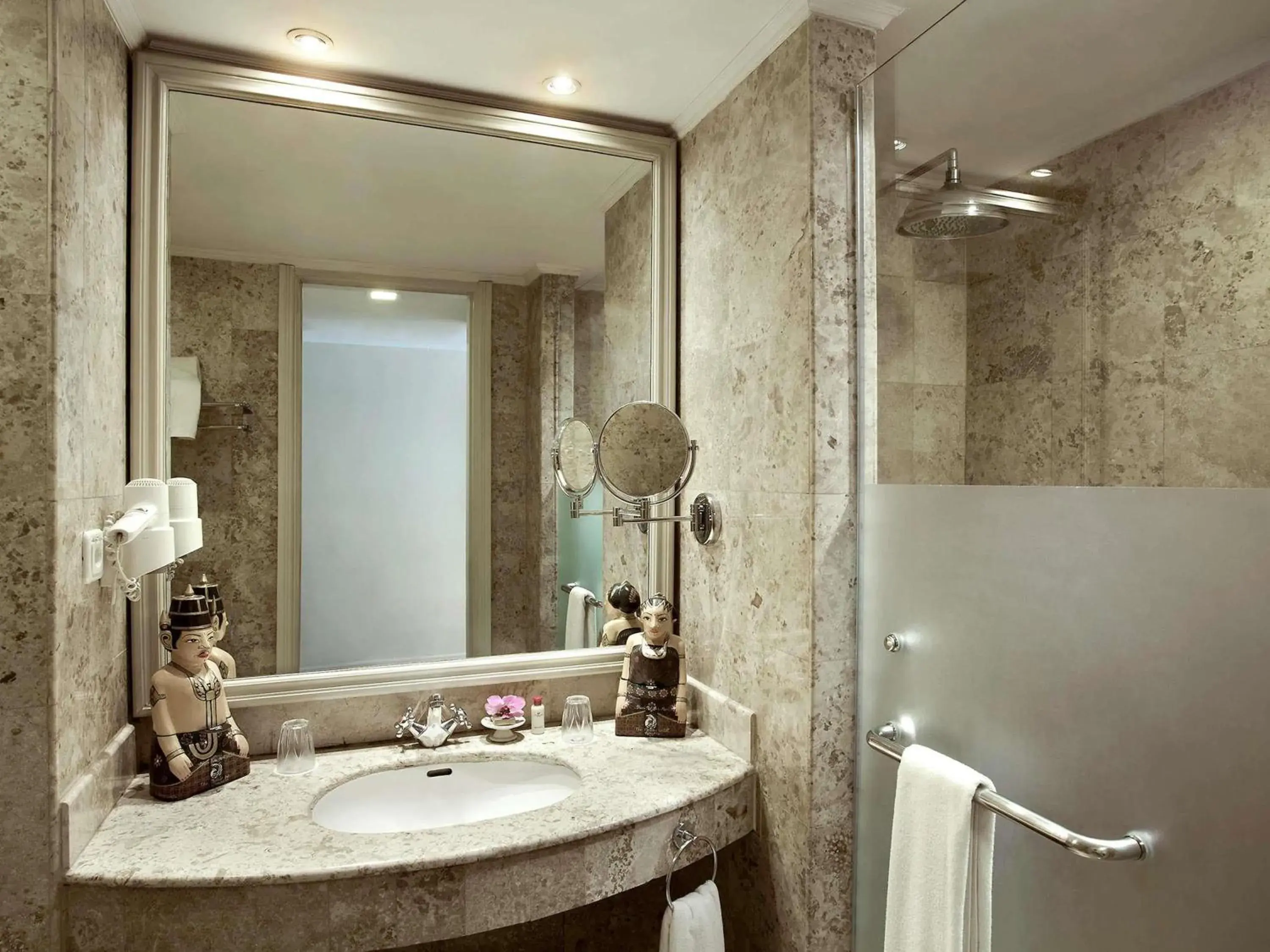 Bedroom in The Phoenix Hotel Yogyakarta - Handwritten Collection Bedroom in The Phoenix Hotel Yogyakarta - Handwritten Collection