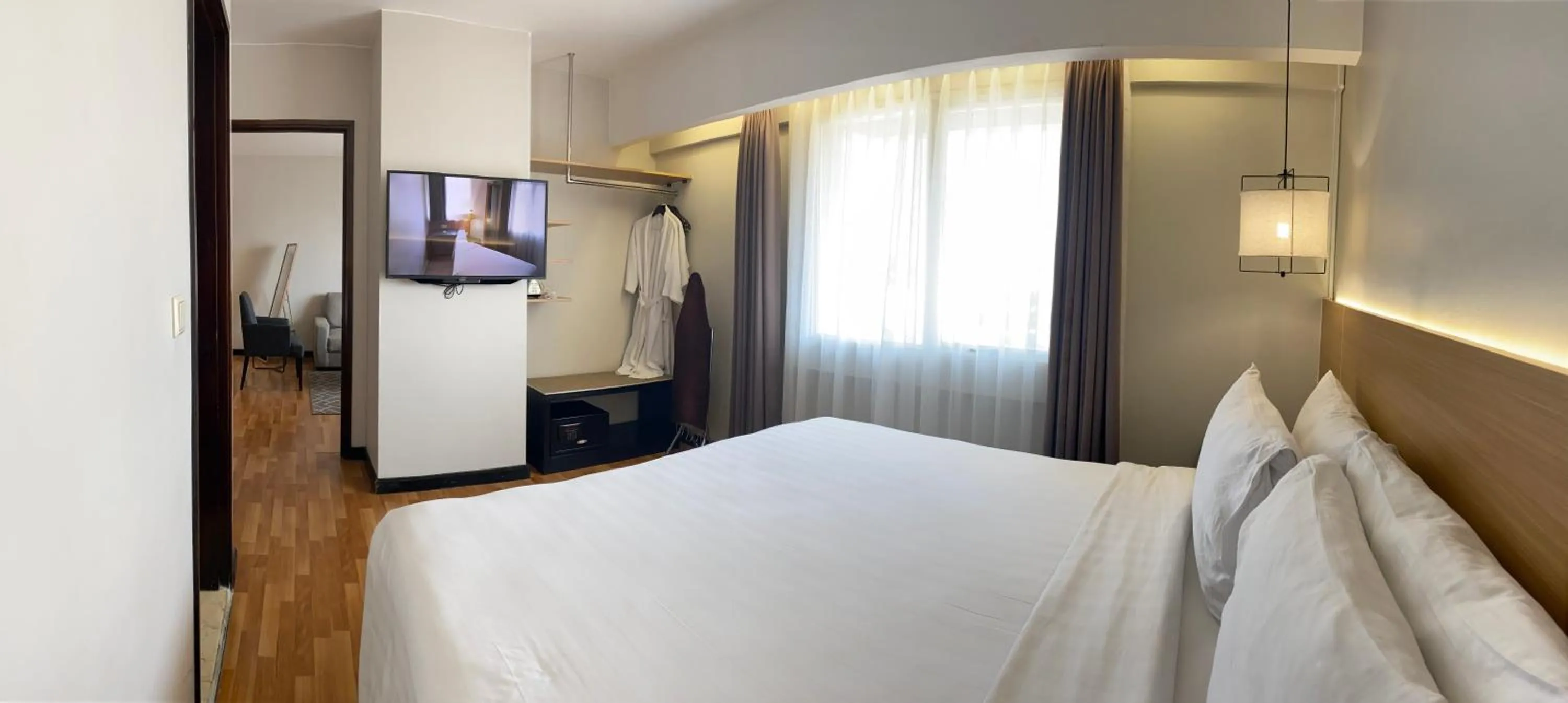 Bedroom, Bed in Grand Dafam Braga Bandung