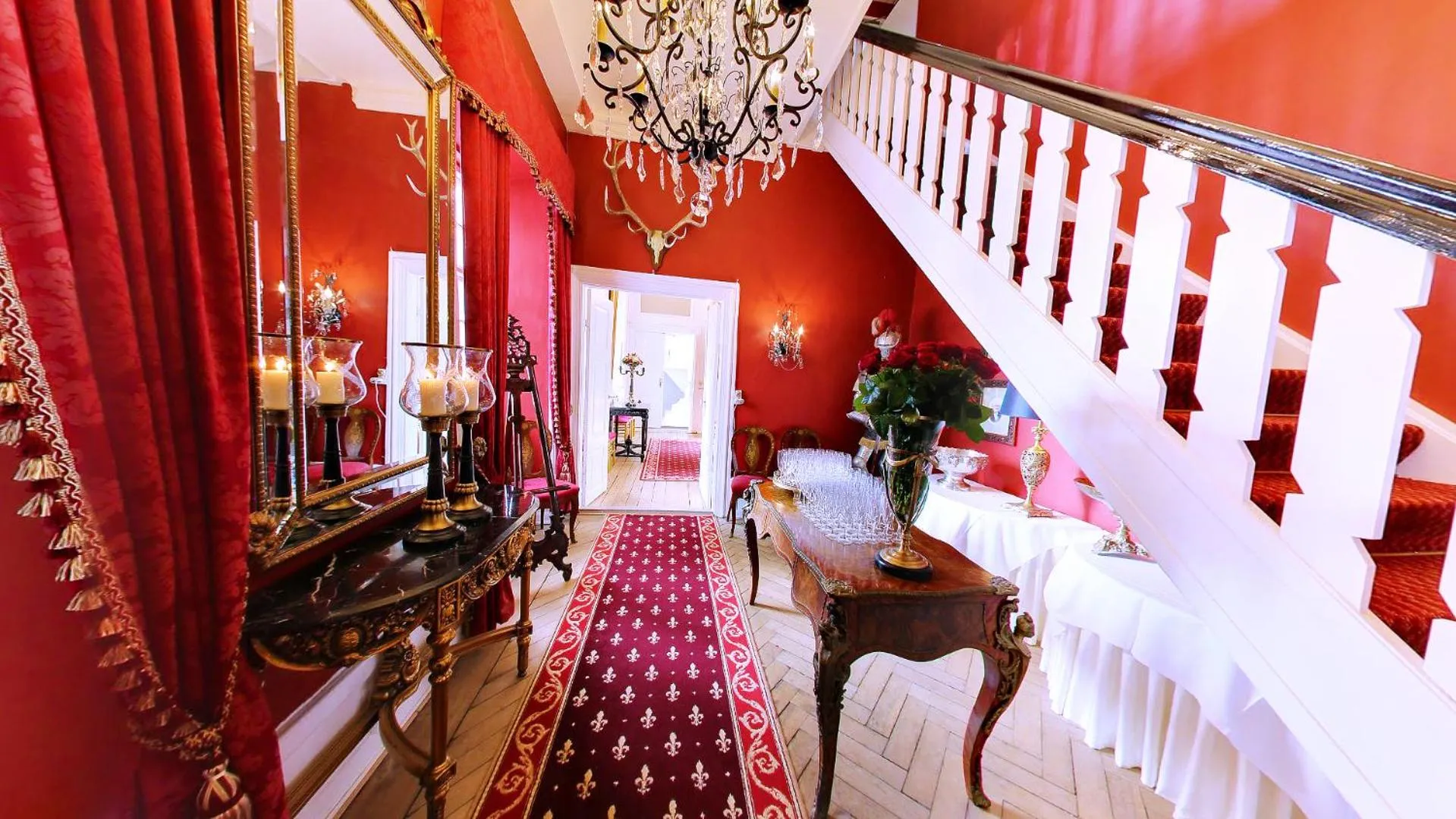 Lobby or reception in Vraa Slotshotel