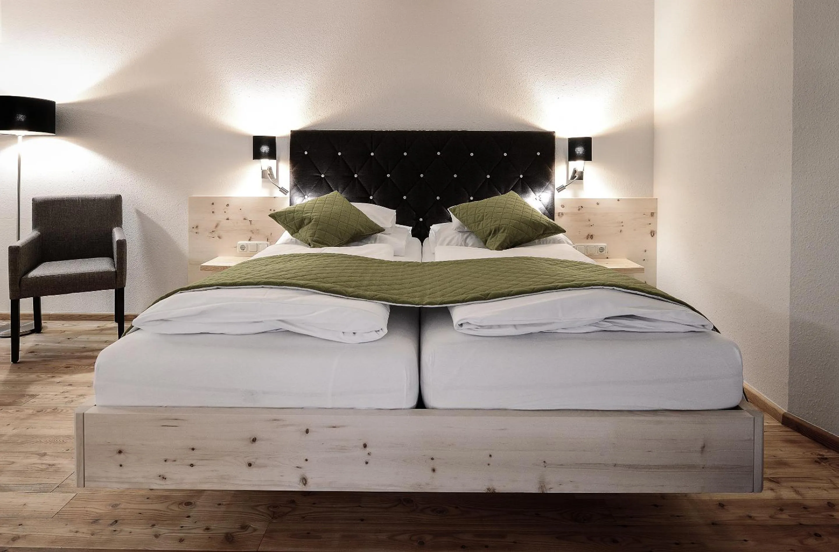 Decorative detail, Bed in Die Waldruhe