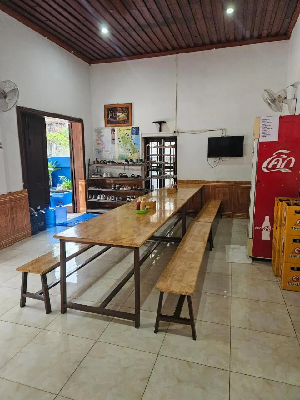 Communal lounge/ TV room in Chitlatda Bila House