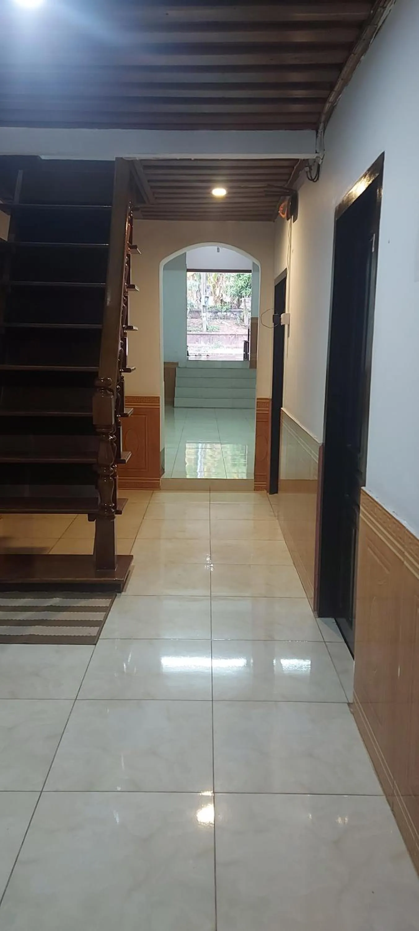 Property building in Chitlatda Bila House