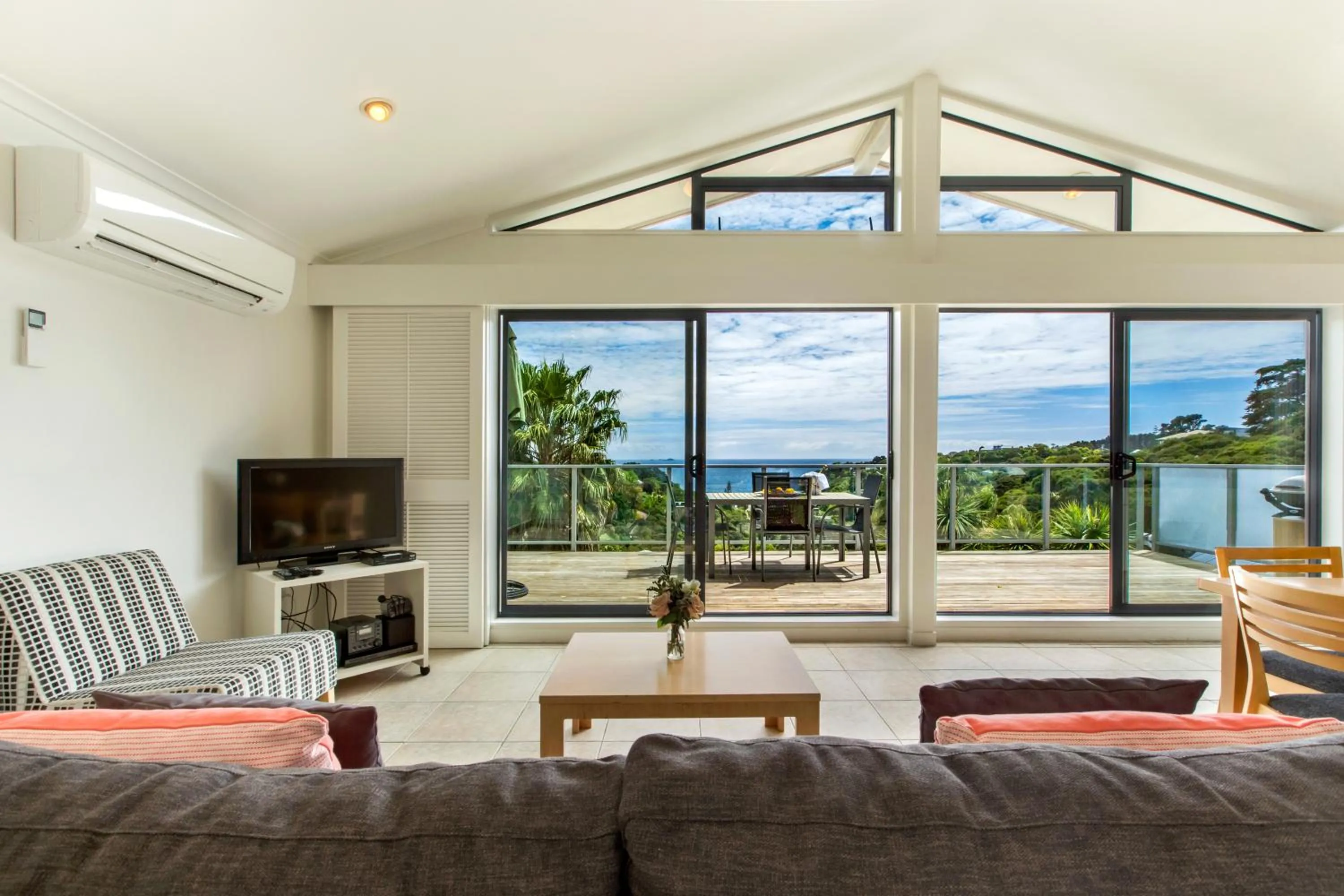 Villa Rosa at Palm Beach by Waiheke Unlimited