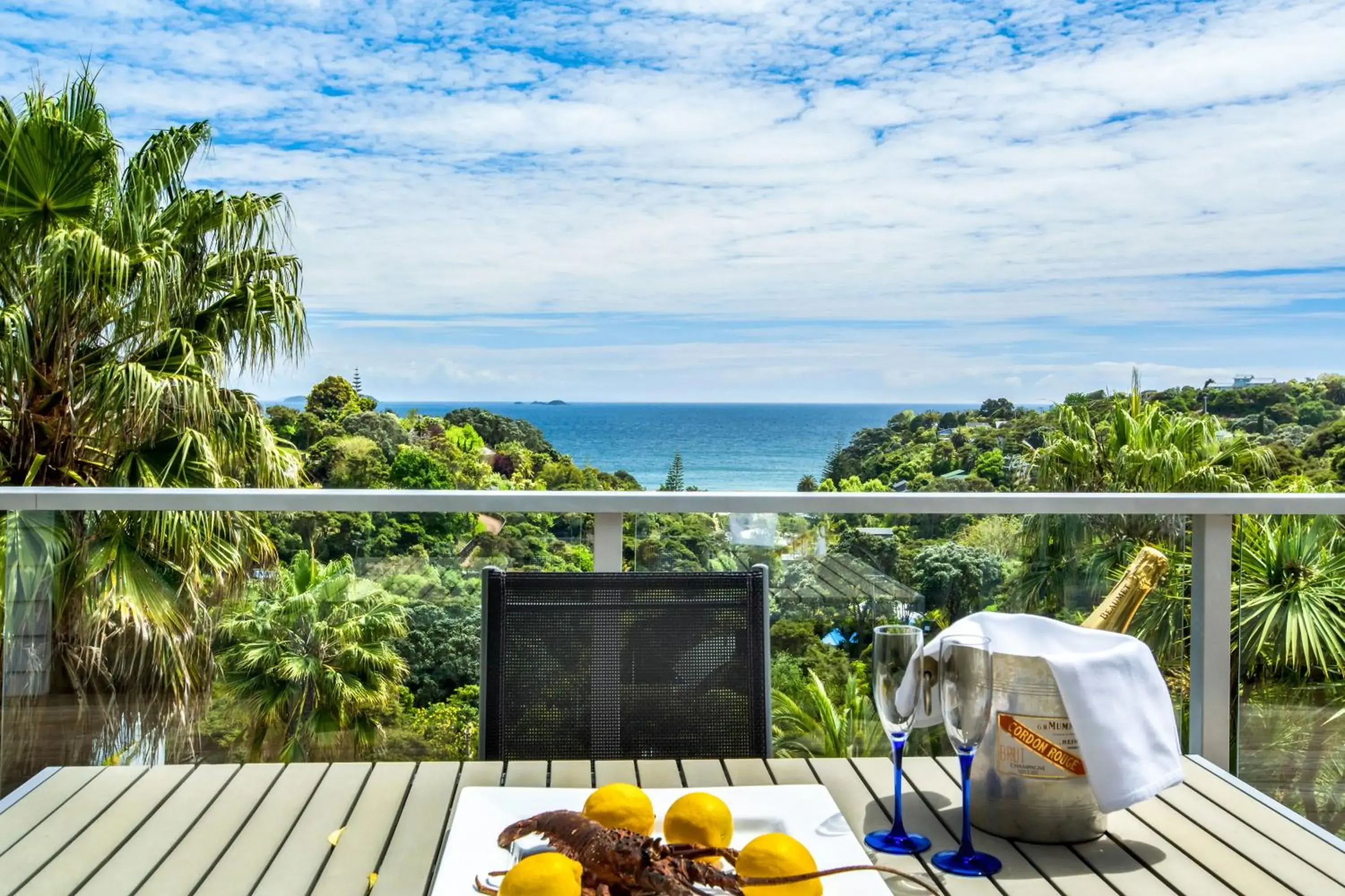 Villa Rosa at Palm Beach by Waiheke Unlimited Villa Rosa at Palm Beach by Waiheke Unlimited