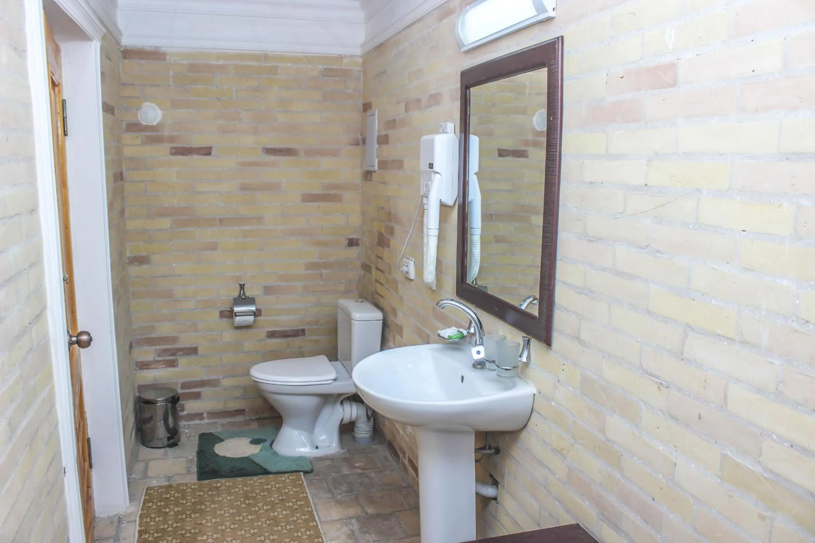 Orient Star Khiva Hotel- Madrasah Muhammad Aminkhan 1855