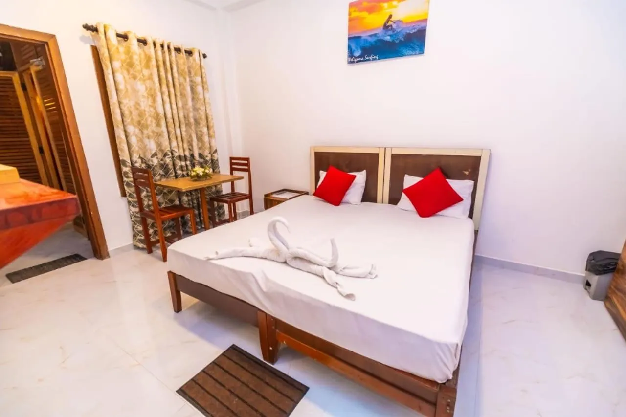 Bed in Cinnamon Airport Residencies