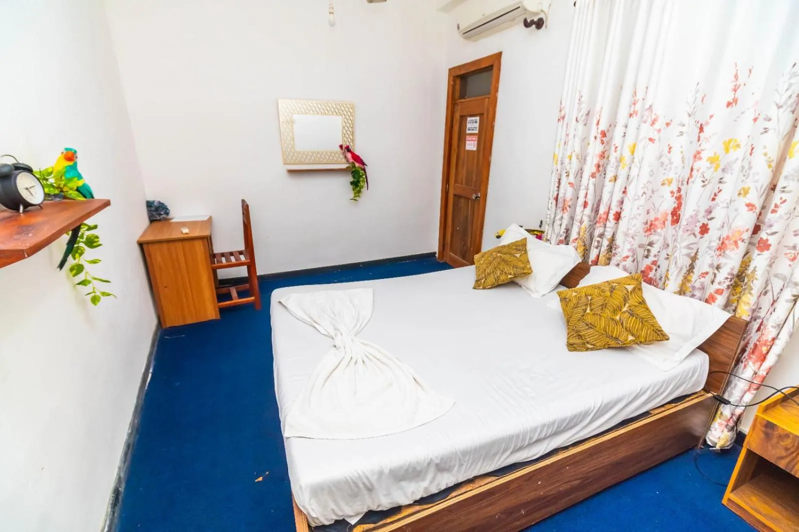 Bed in Cinnamon Airport Residencies