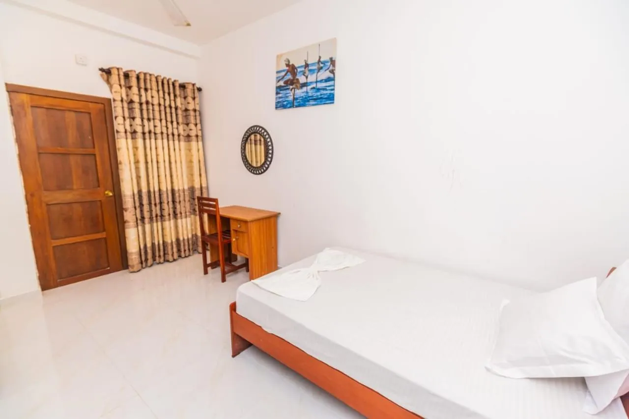 Bed in Cinnamon Airport Residencies