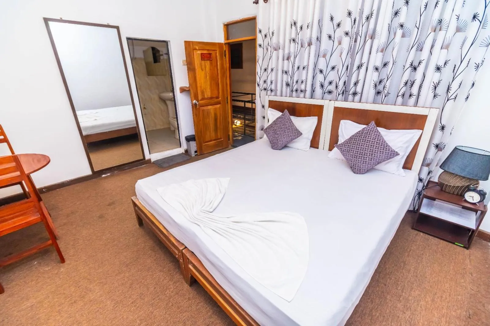 Bed in Cinnamon Airport Residencies