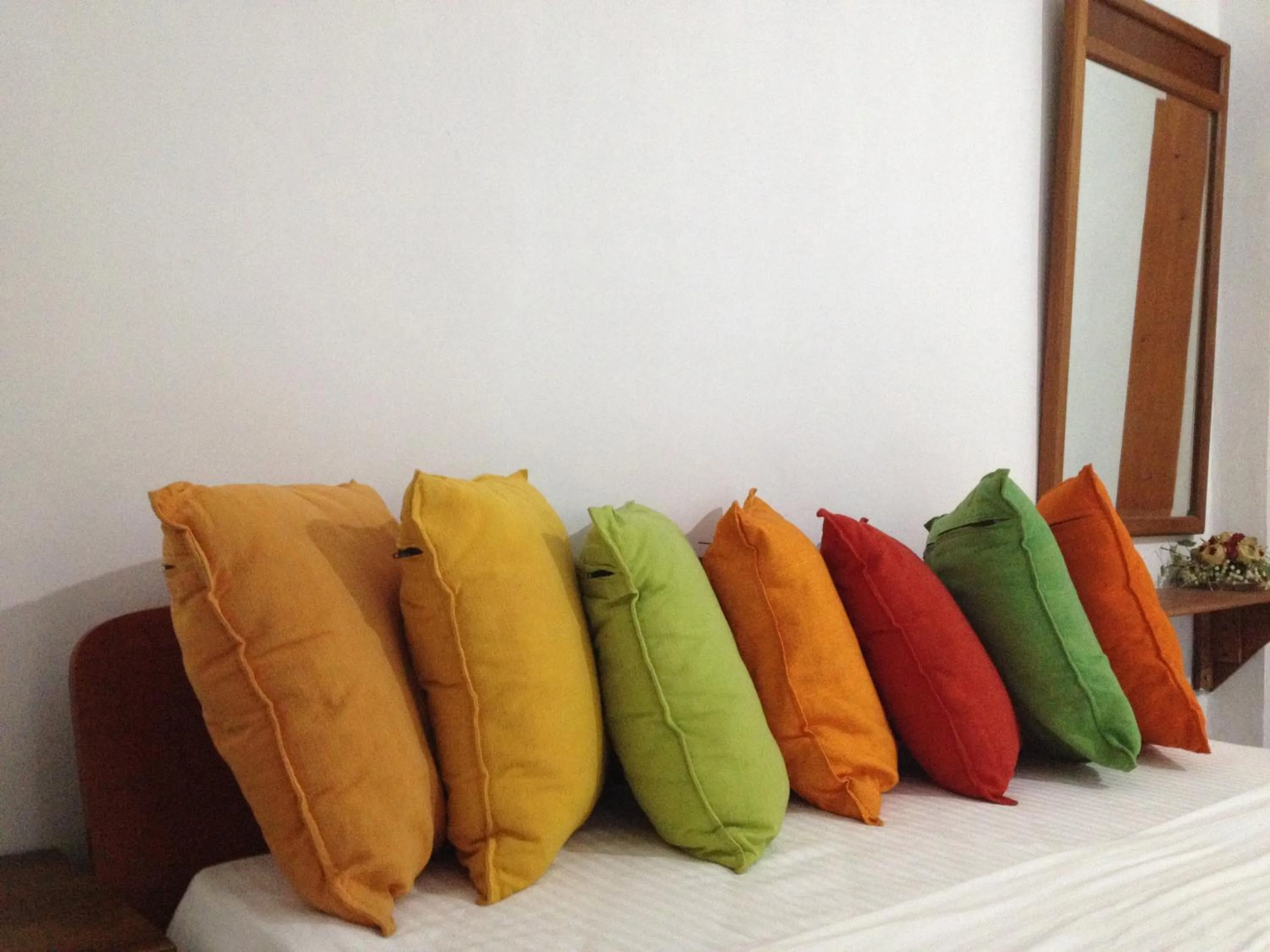 Bed in Cinnamon Airport Residencies