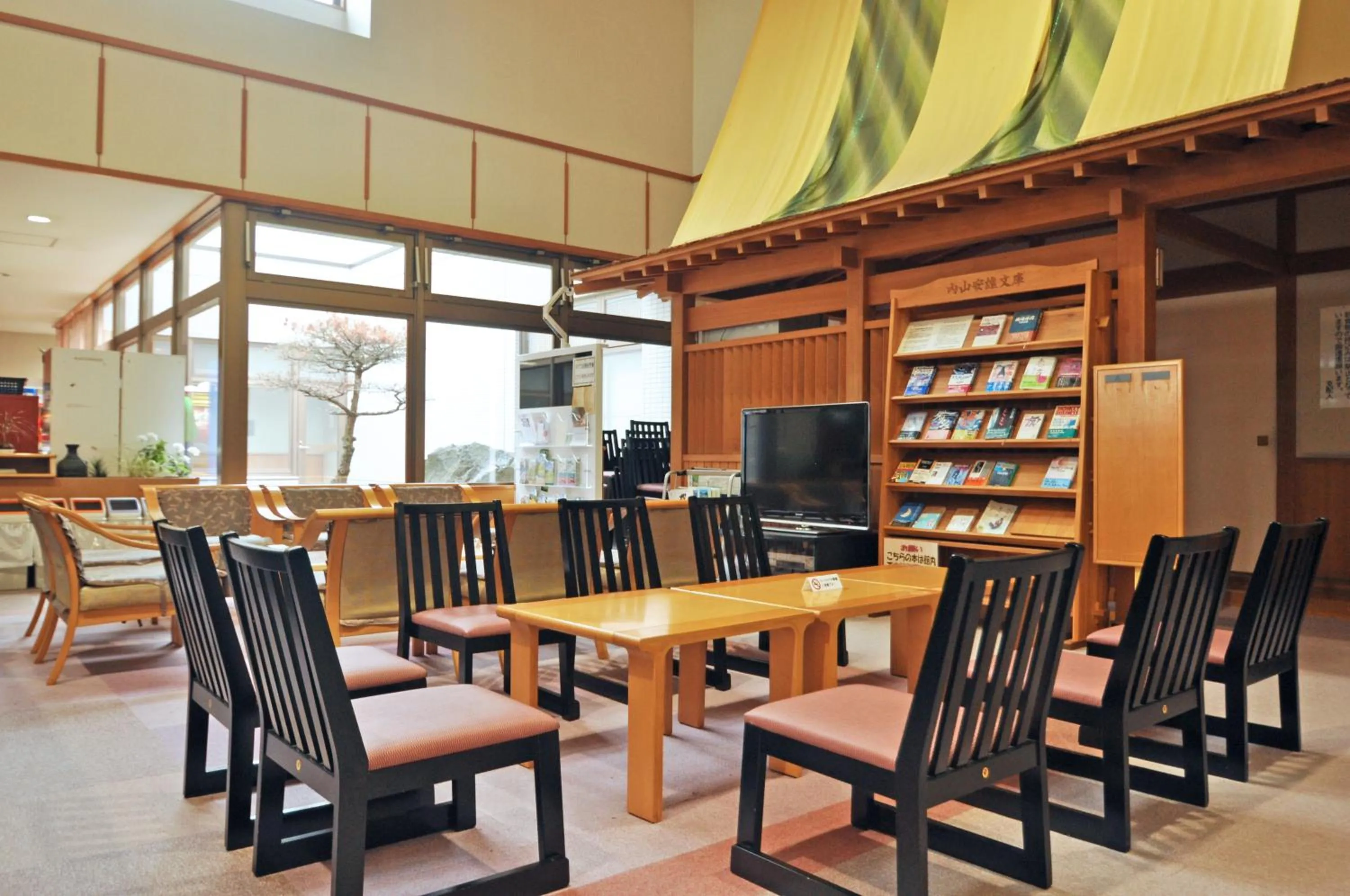 Area and facilities in Kobushi no Yu Atsuma