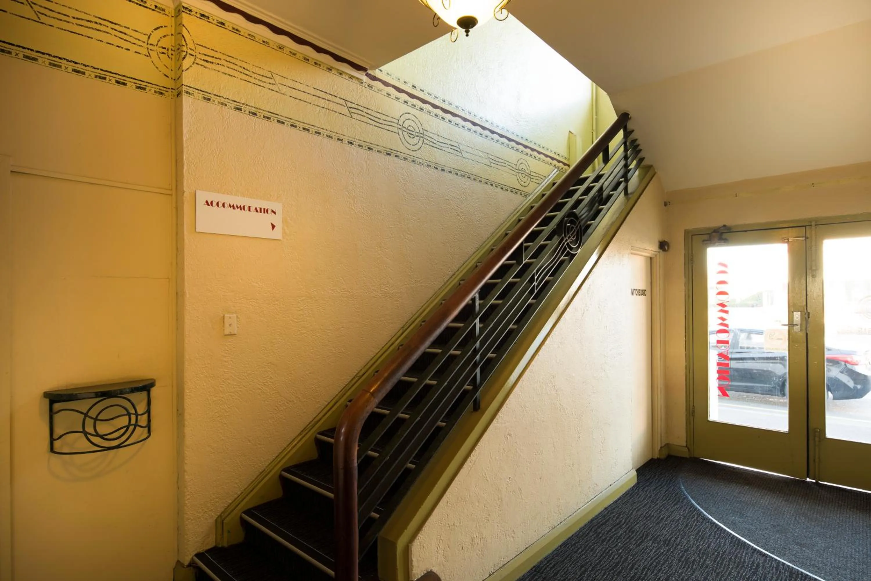 Facade/entrance in Mowbray Hotel
