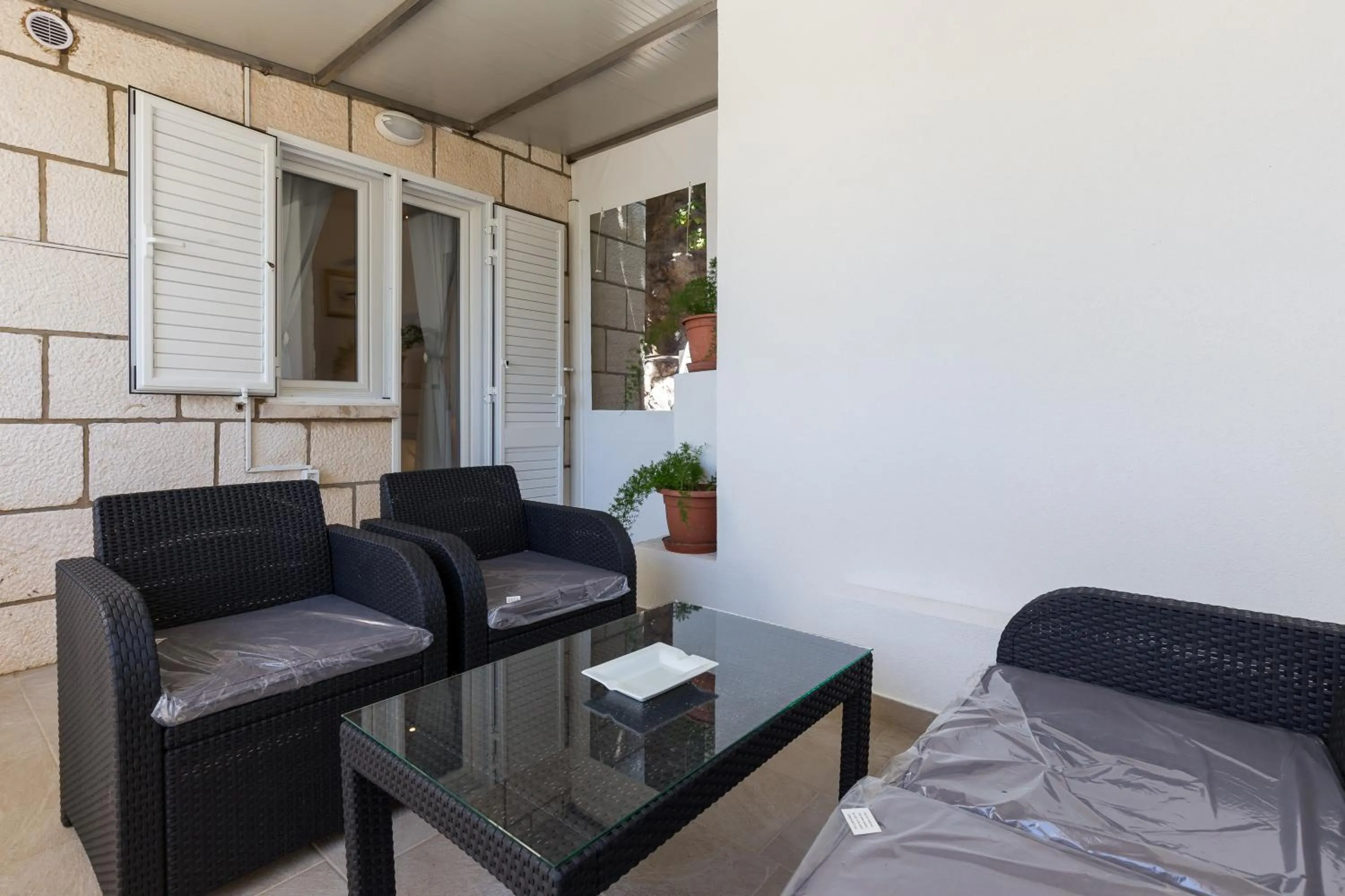 NORA APARTMENT by DuHomes