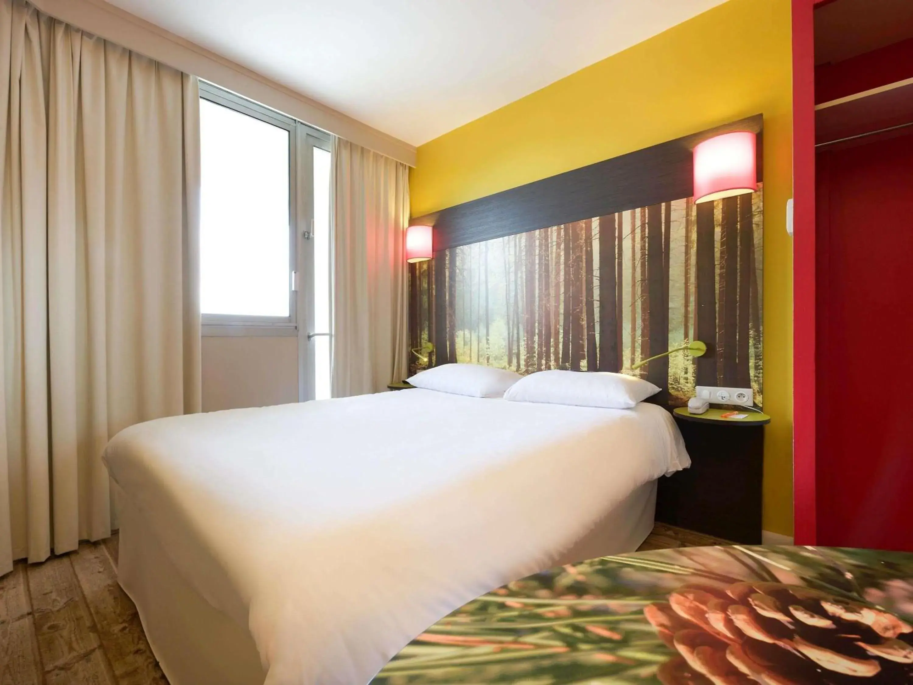 Bedroom, Bed in ibis styles Dax Centre Bedroom, Bed in ibis styles Dax Centre