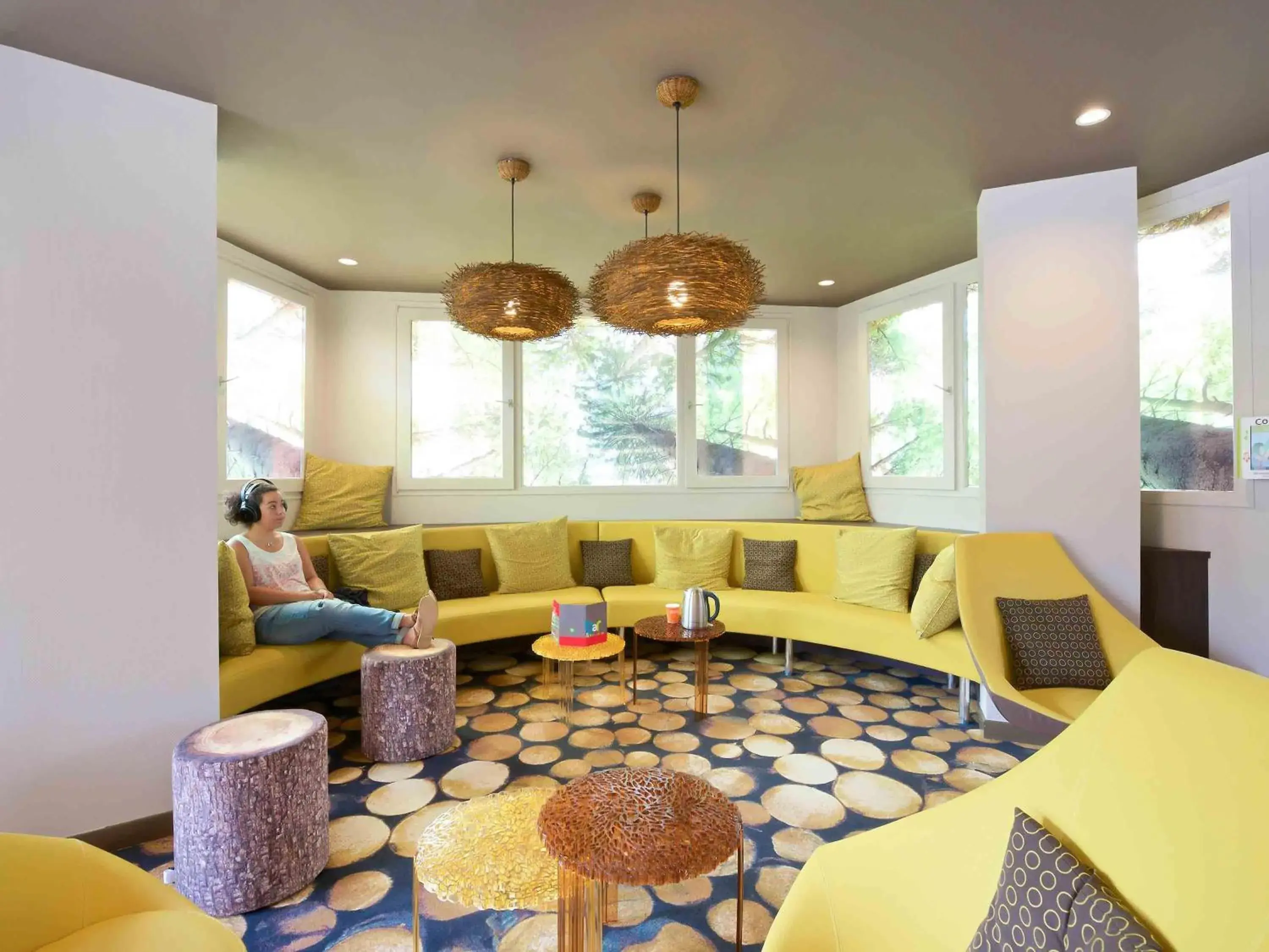 Lounge or bar in ibis styles Dax Centre Lounge or bar in ibis styles Dax Centre