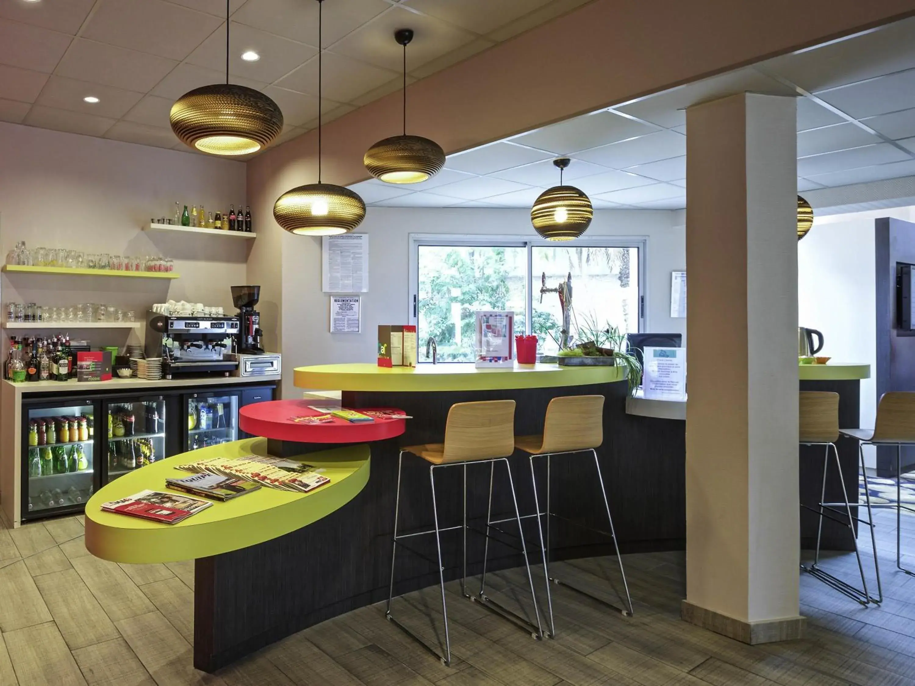 Lounge or bar in ibis styles Dax Centre Lounge or bar in ibis styles Dax Centre