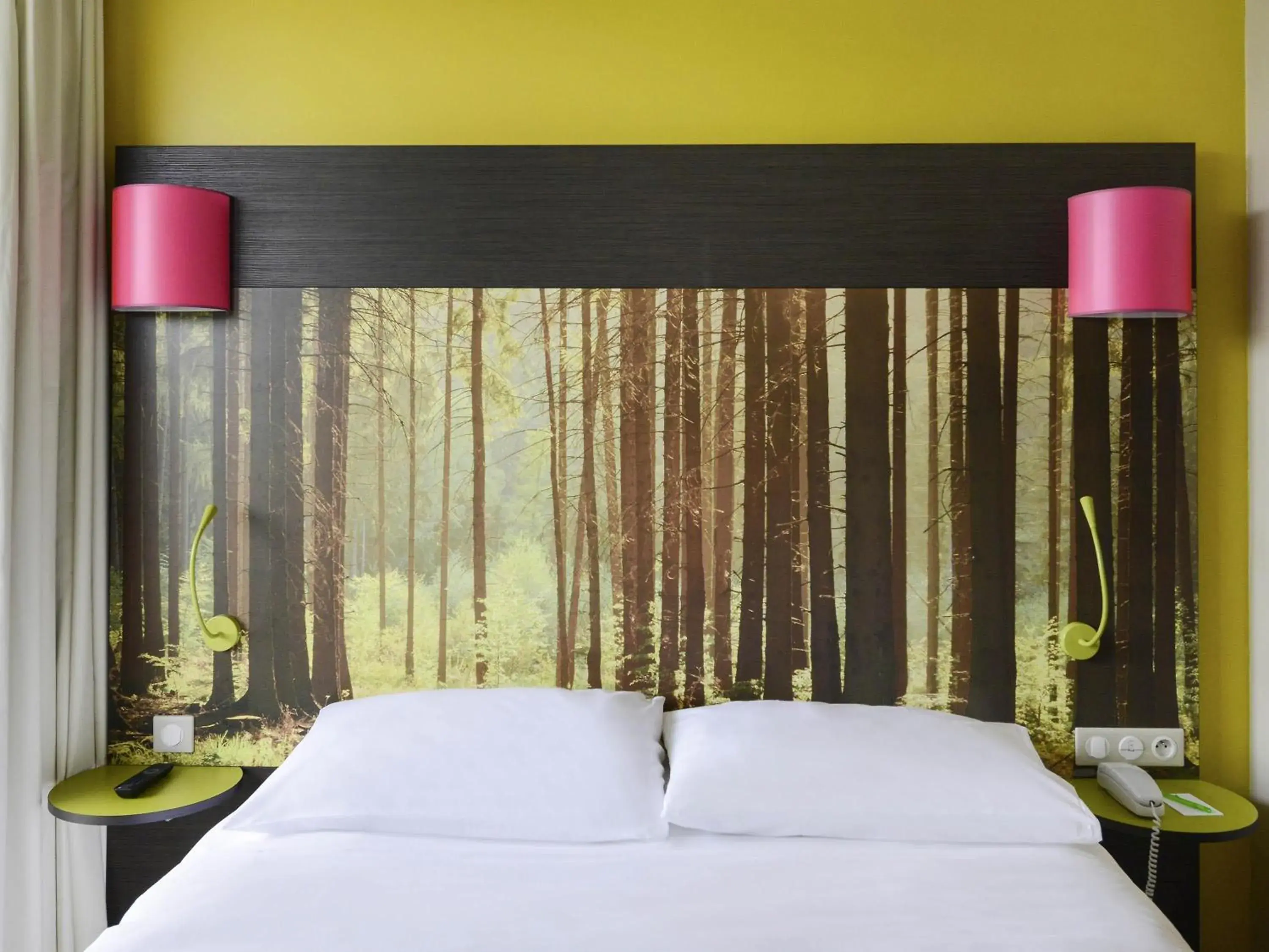 Bedroom, Bed in ibis styles Dax Centre Bedroom, Bed in ibis styles Dax Centre