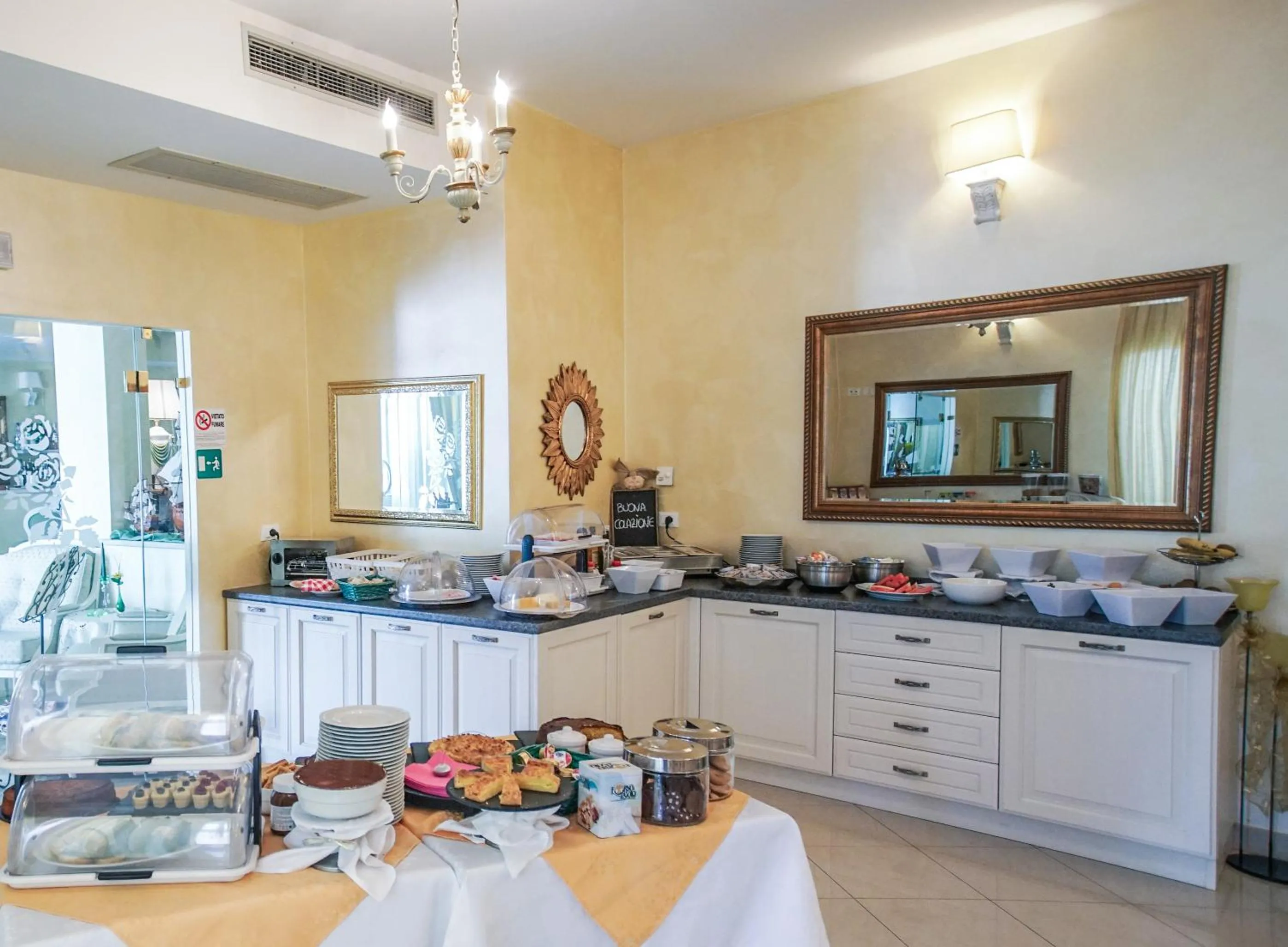 Restaurant/places to eat in Borgo dei Poeti Romantik Hotel