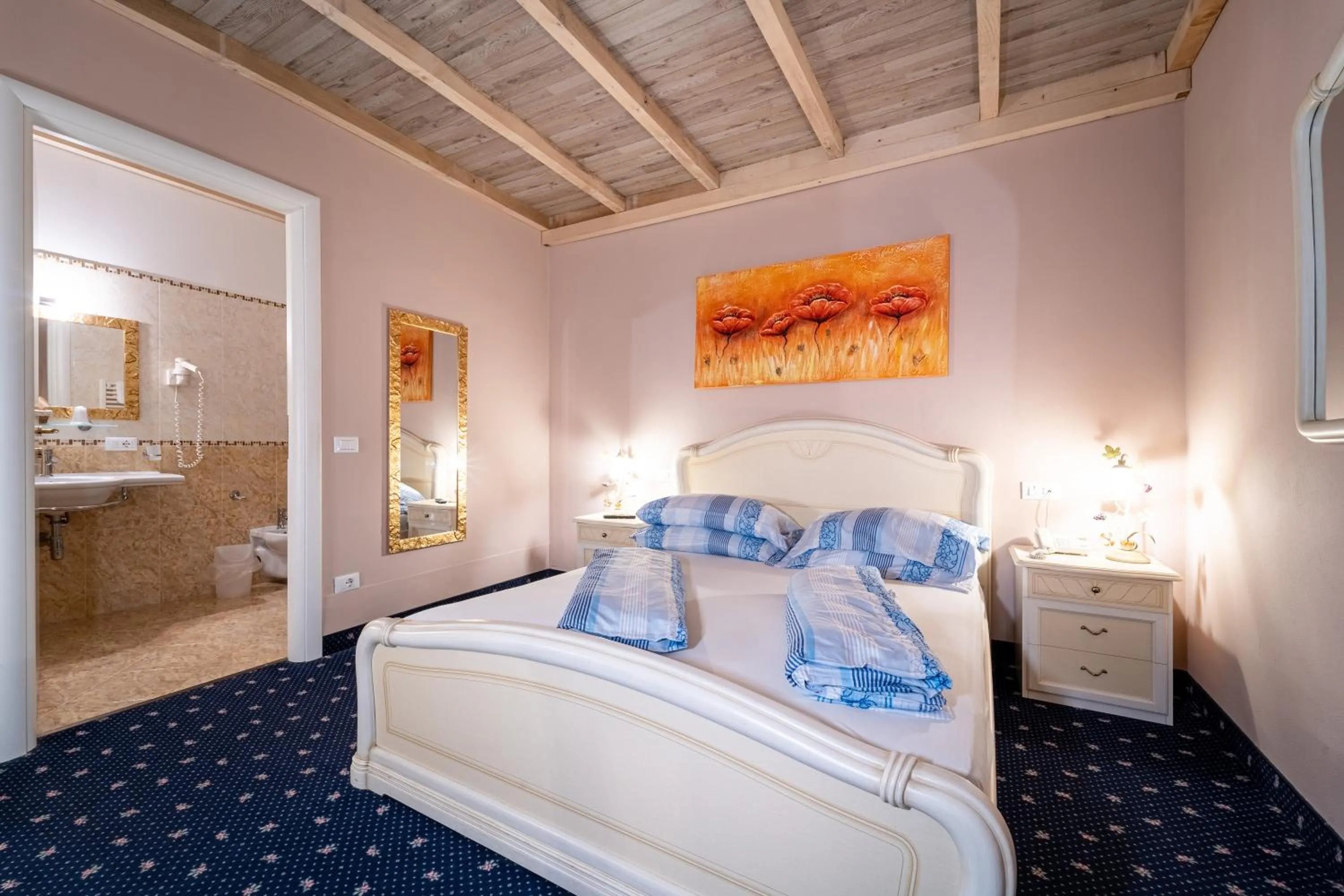 Bedroom in Borgo dei Poeti Romantik Hotel