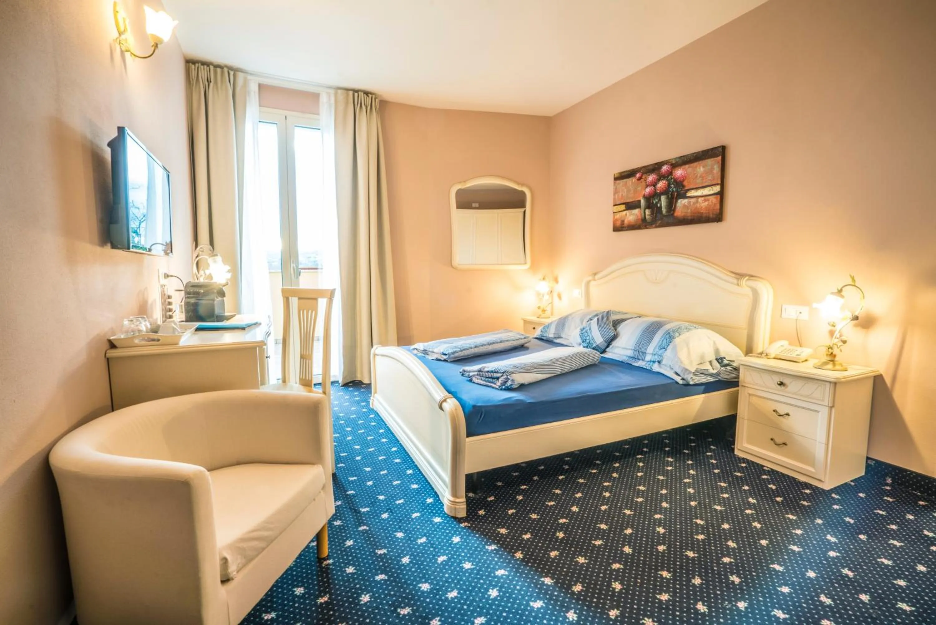 Bedroom in Borgo dei Poeti Romantik Hotel