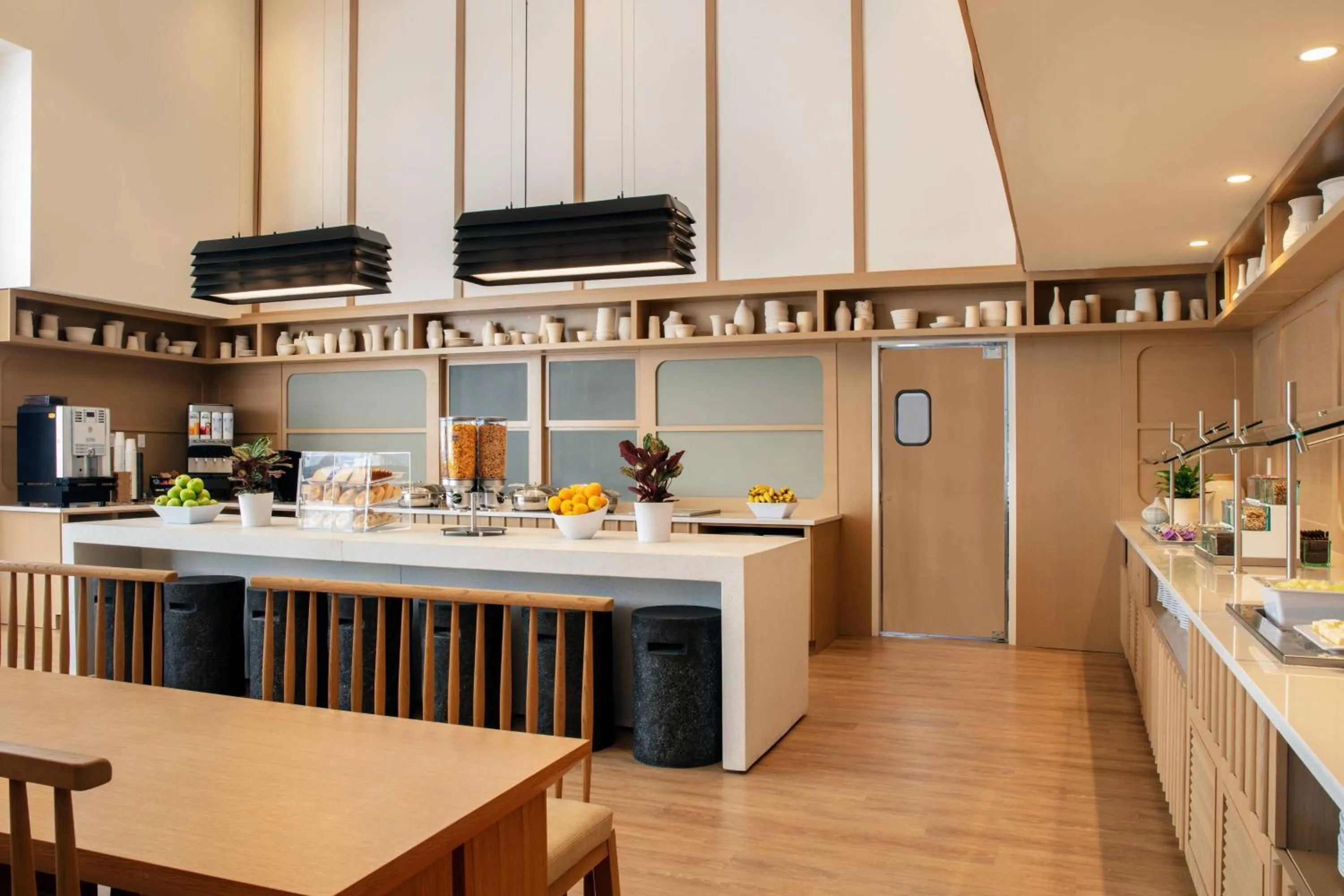 Breakfast in Residence Inn by Marriott Miami Aventura Mall