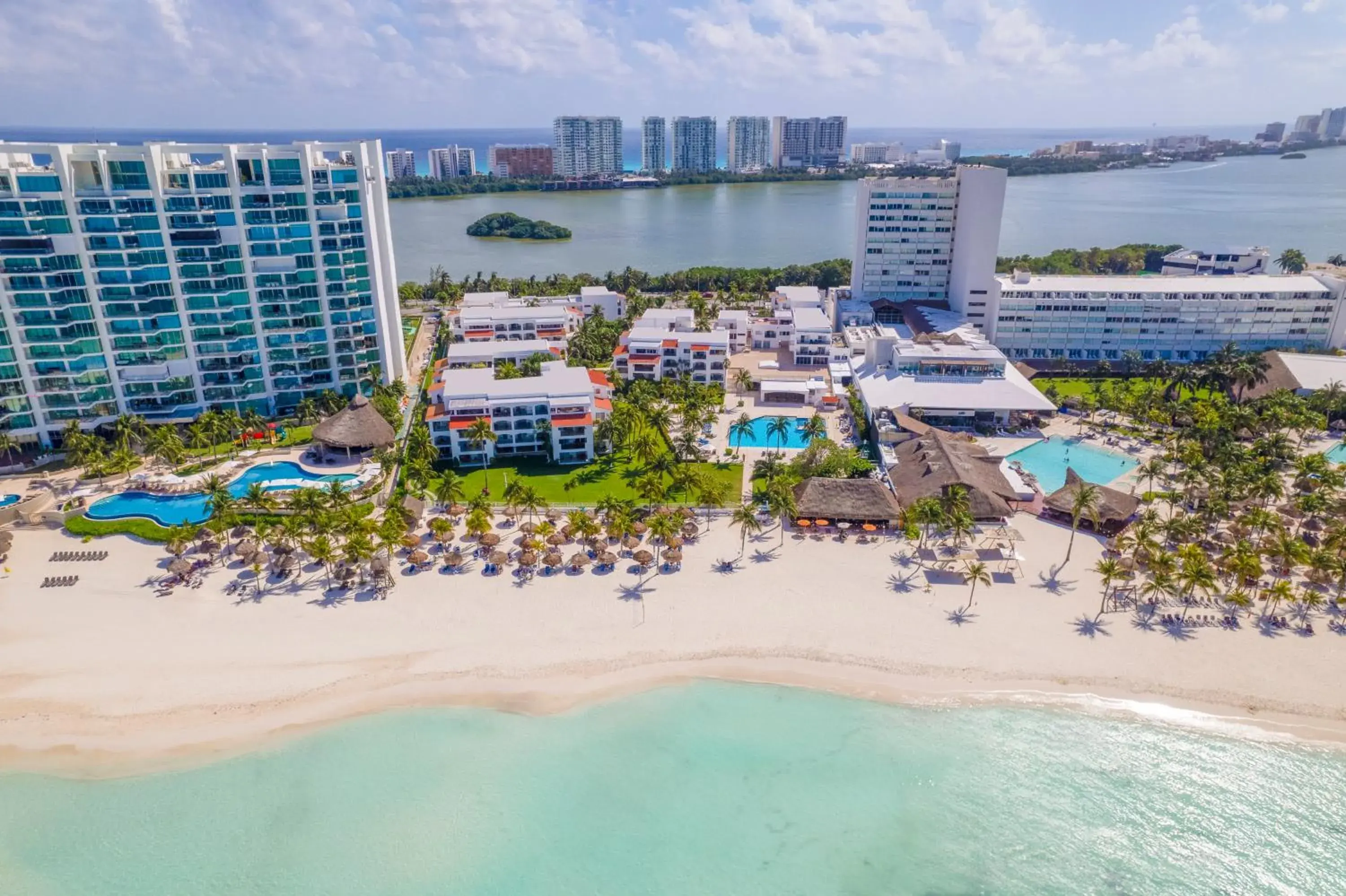 Property building in Beachscape Kin Ha Villas & Suites Property building in Beachscape Kin Ha Villas & Suites