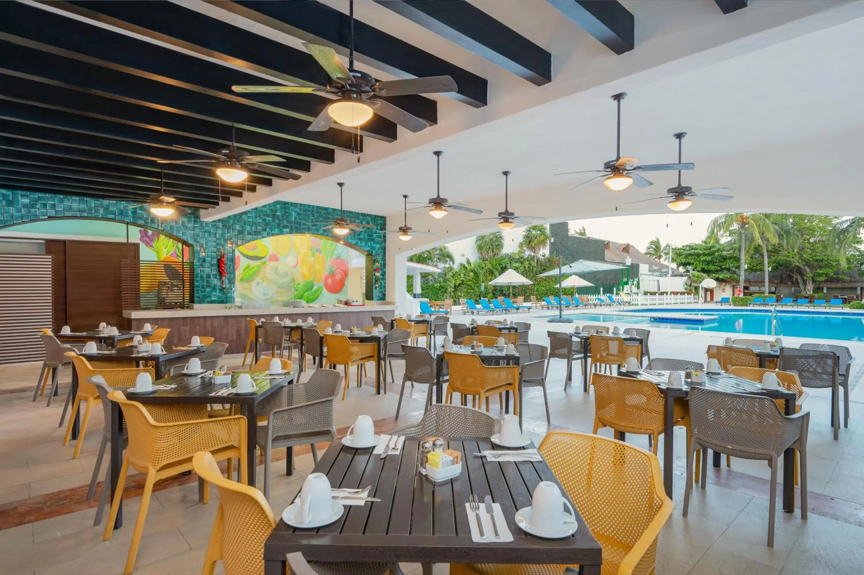 Restaurant/places to eat in Beachscape Kin Ha Villas & Suites Restaurant/places to eat in Beachscape Kin Ha Villas & Suites