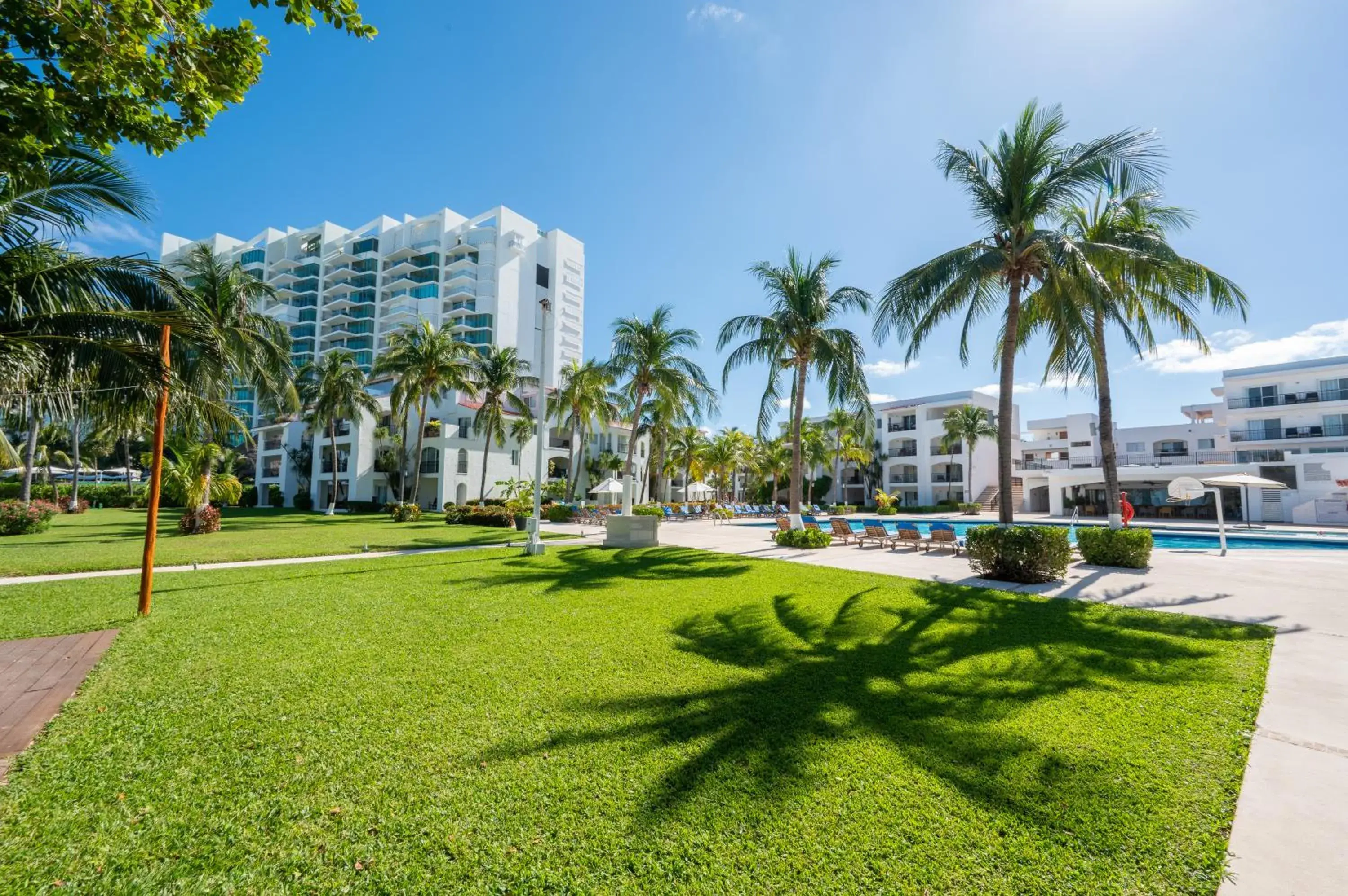 Property building in Beachscape Kin Ha Villas & Suites Property building in Beachscape Kin Ha Villas & Suites