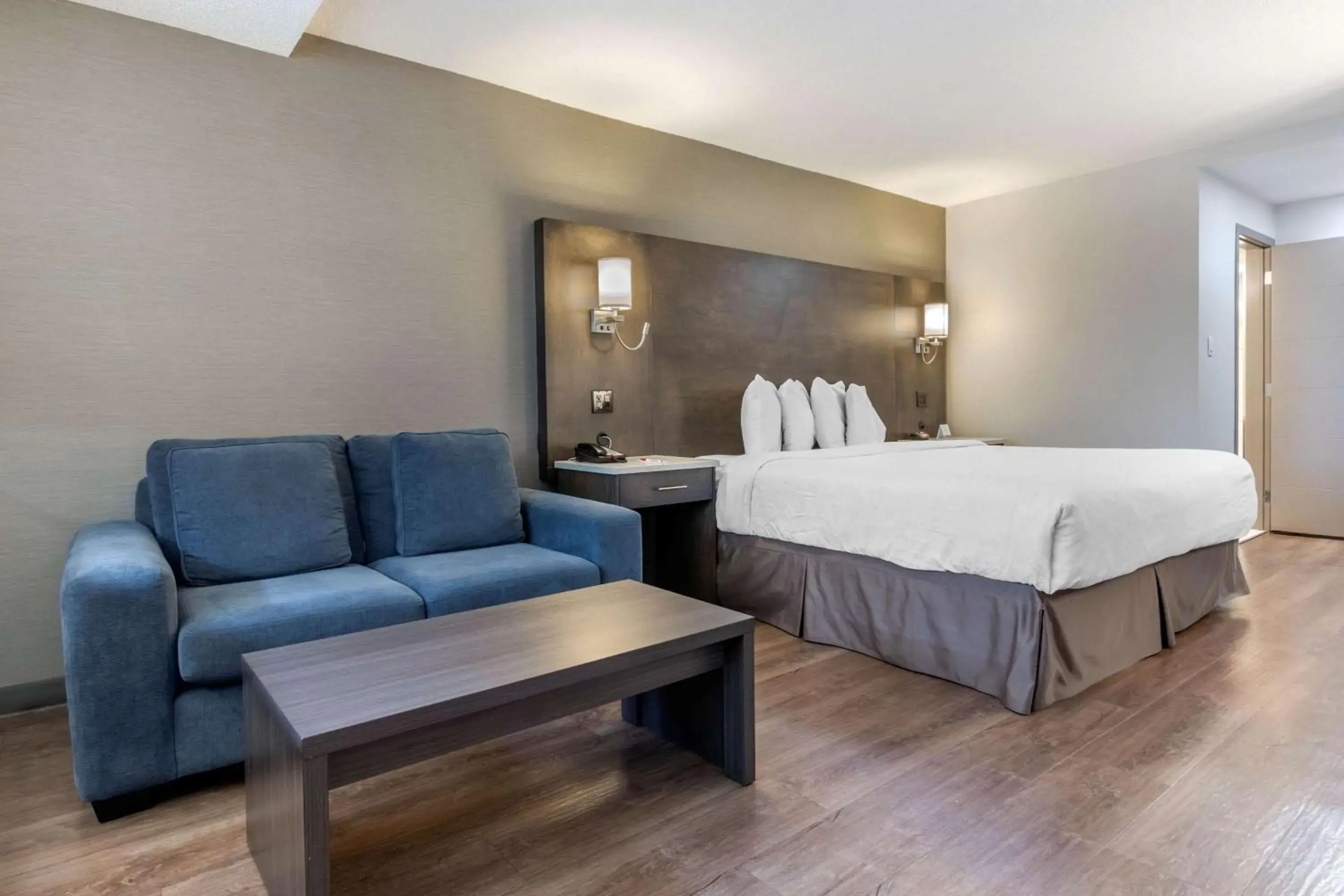 Photo of the whole room, Bed in Super 8 by Wyndham Macleod Trail Calgary Photo of the whole room, Bed in Super 8 by Wyndham Macleod Trail Calgary