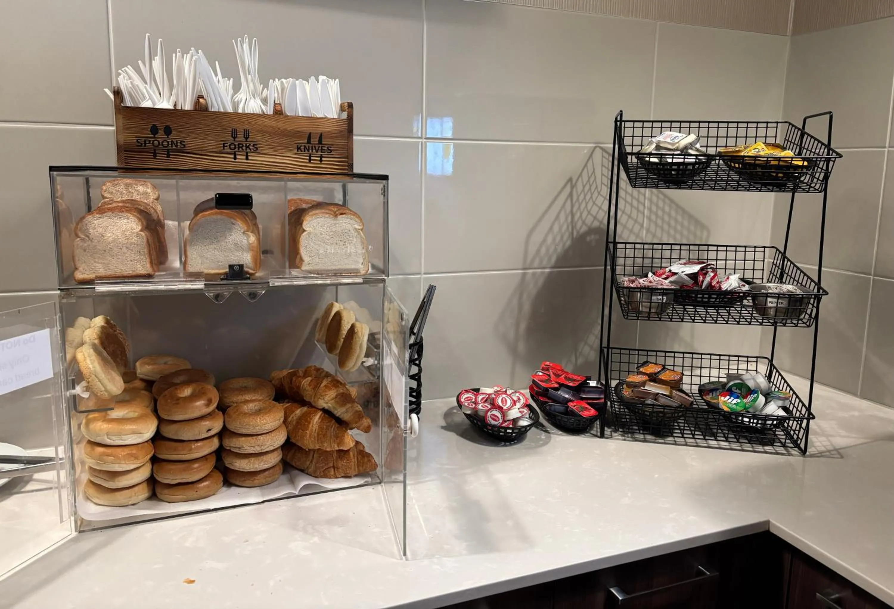 Breakfast in Super 8 by Wyndham Macleod Trail Calgary