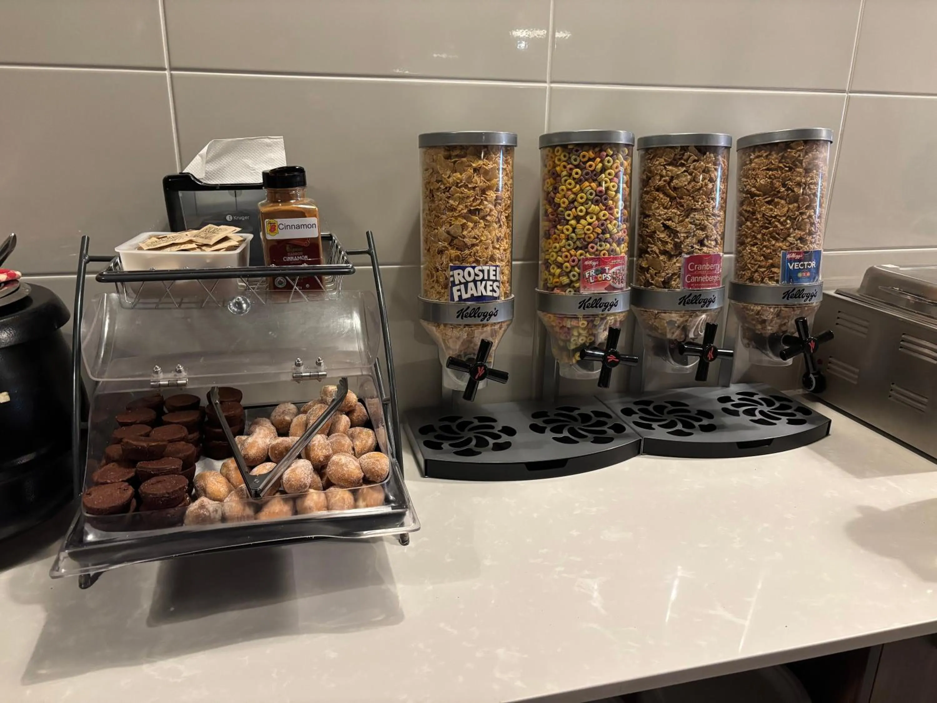 Breakfast in Super 8 by Wyndham Macleod Trail Calgary