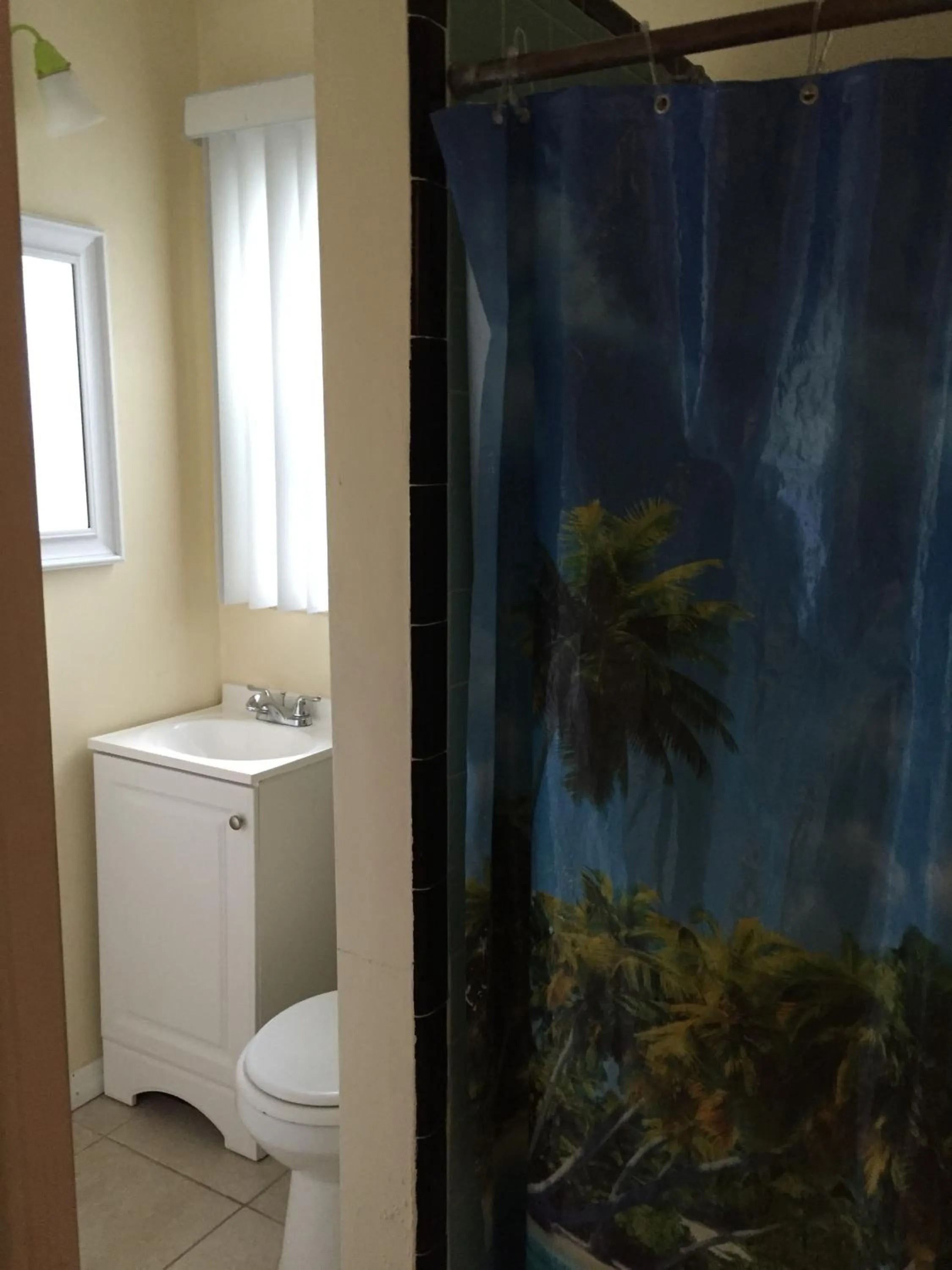 Bathroom in Seafarer Key Largo Resort and Beach