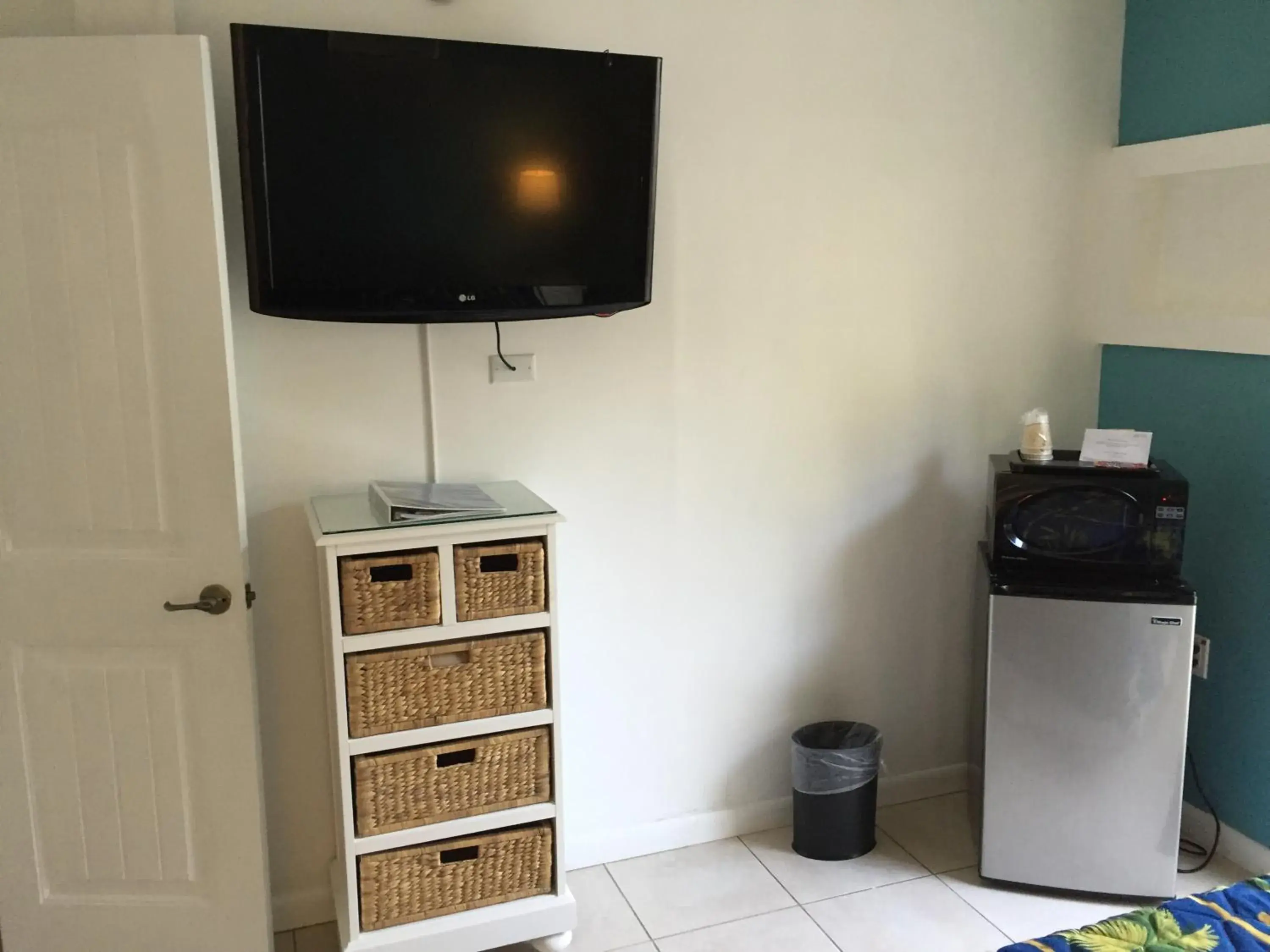 Queen Room with Garden View in Seafarer Key Largo Resort and Beach Queen Room with Garden View in Seafarer Key Largo Resort and Beach