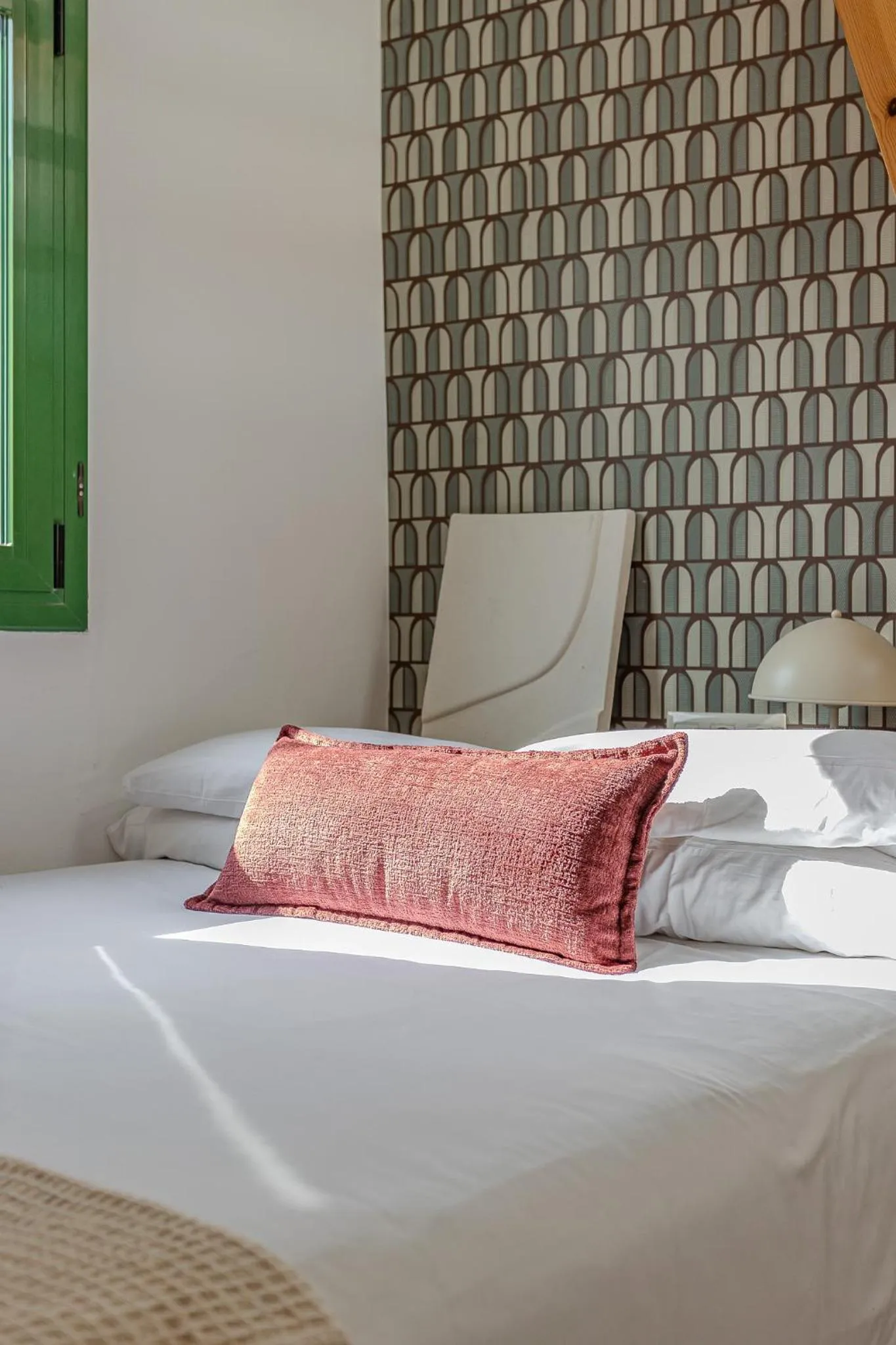 Bed in Ola Living Vidreria