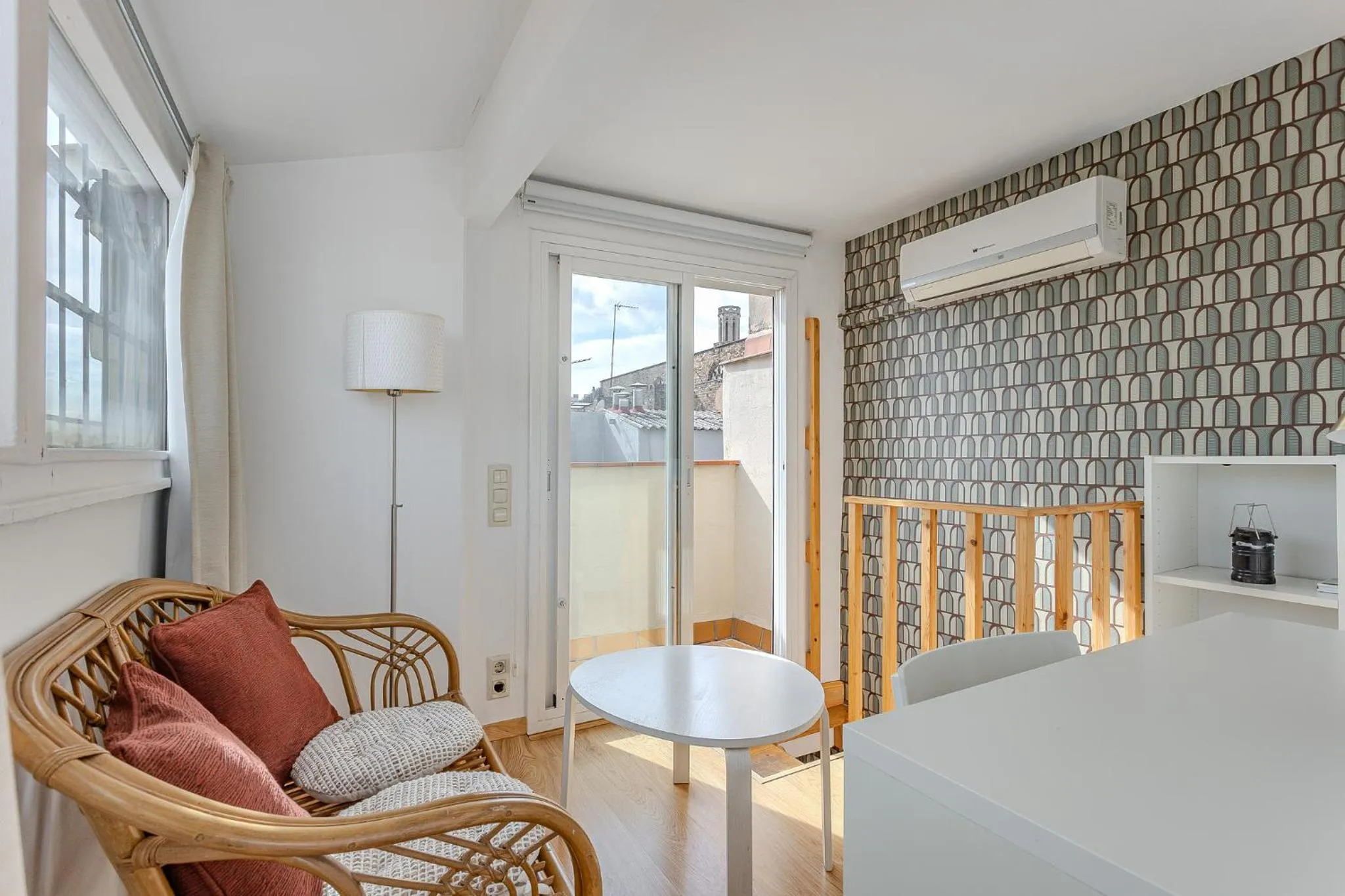 Communal lounge/ TV room in Ola Living Vidreria